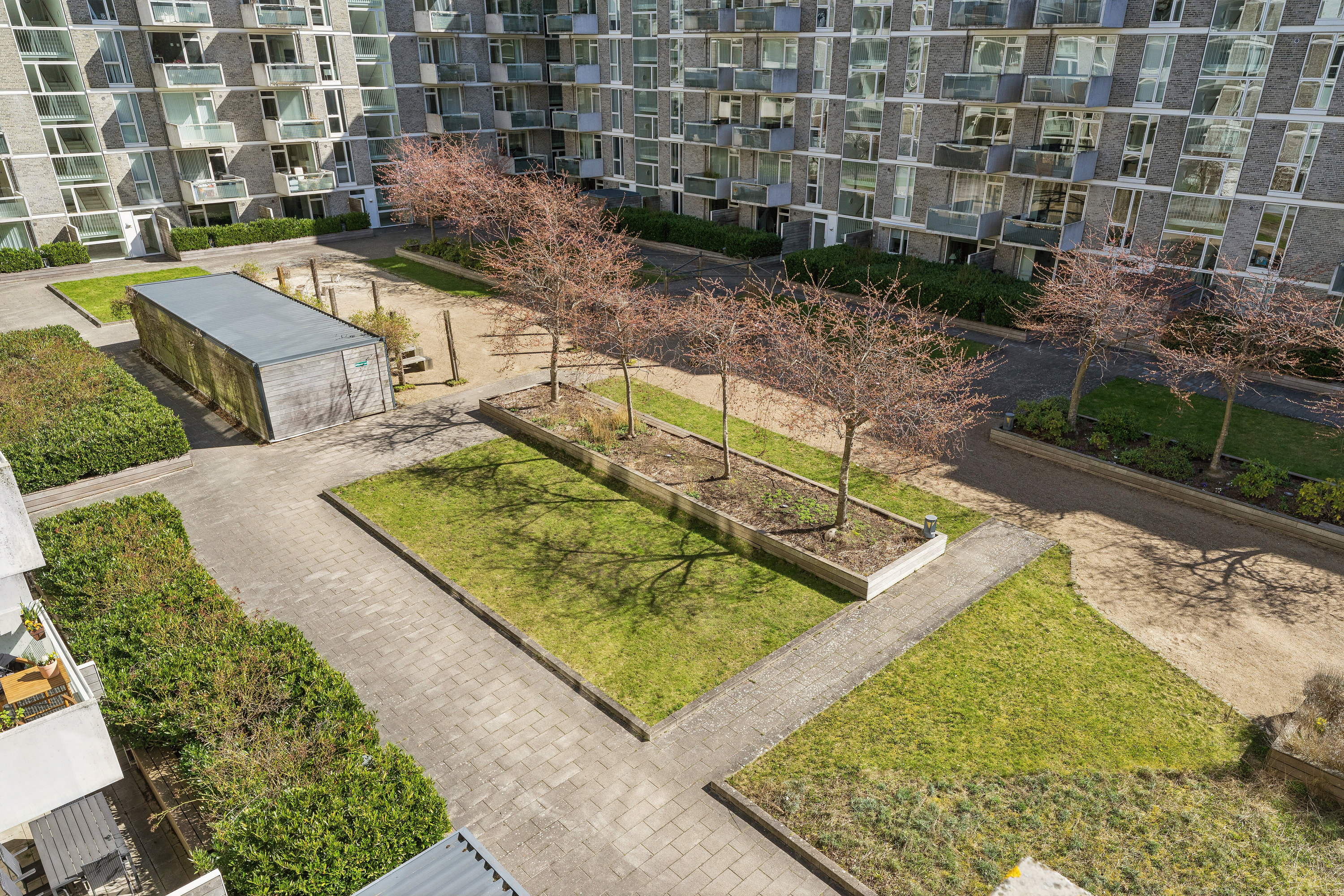 Fremhævet gårdmiljø billede i fuldskærmstilstand. Billede af Klaksvigsgade 7, 3. tv., 2300 København S