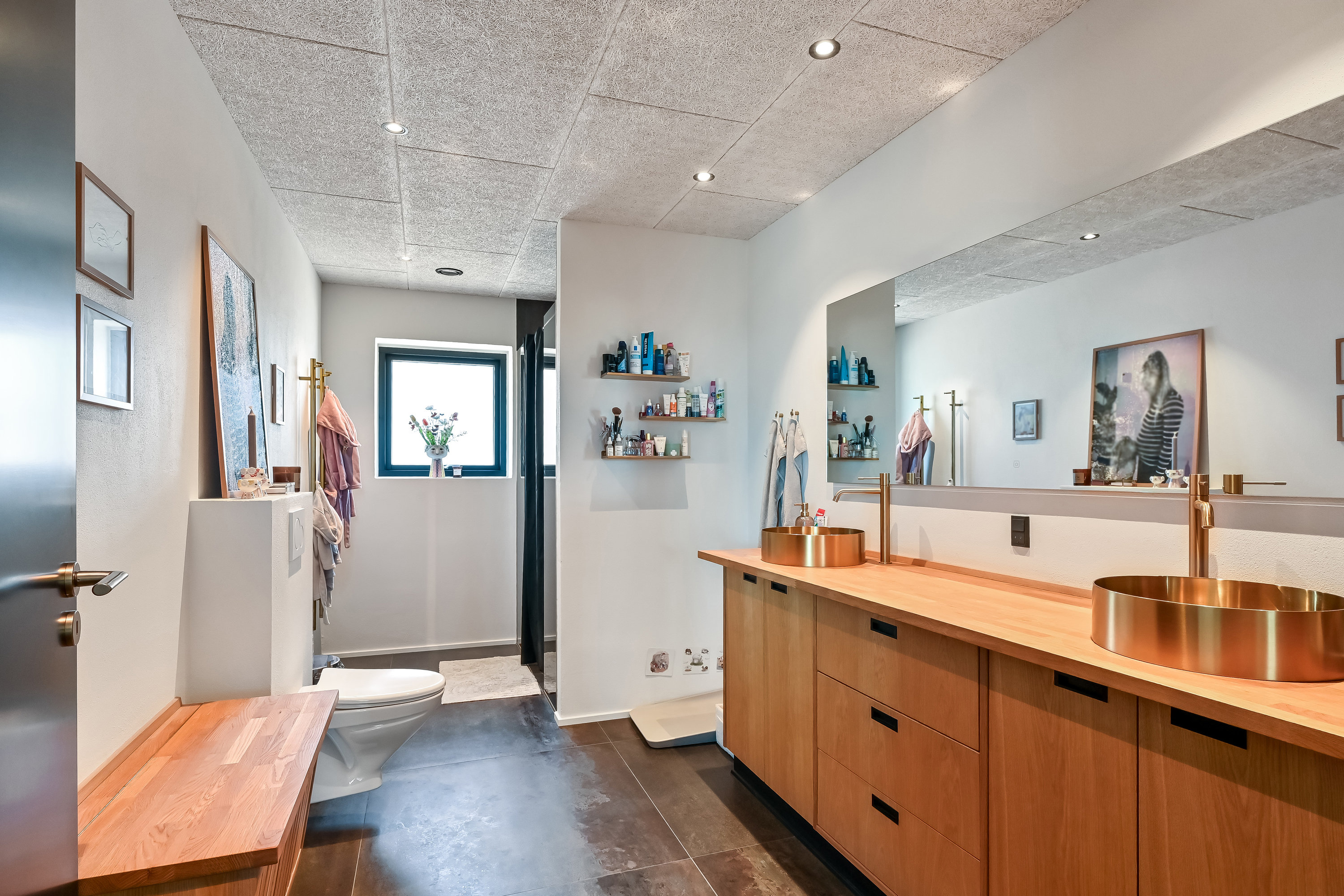 Fremhævet badeværelse billede i fuldskærmstilstand. Billede af Kølkærvej 57, Hammerum, 7400 Herning