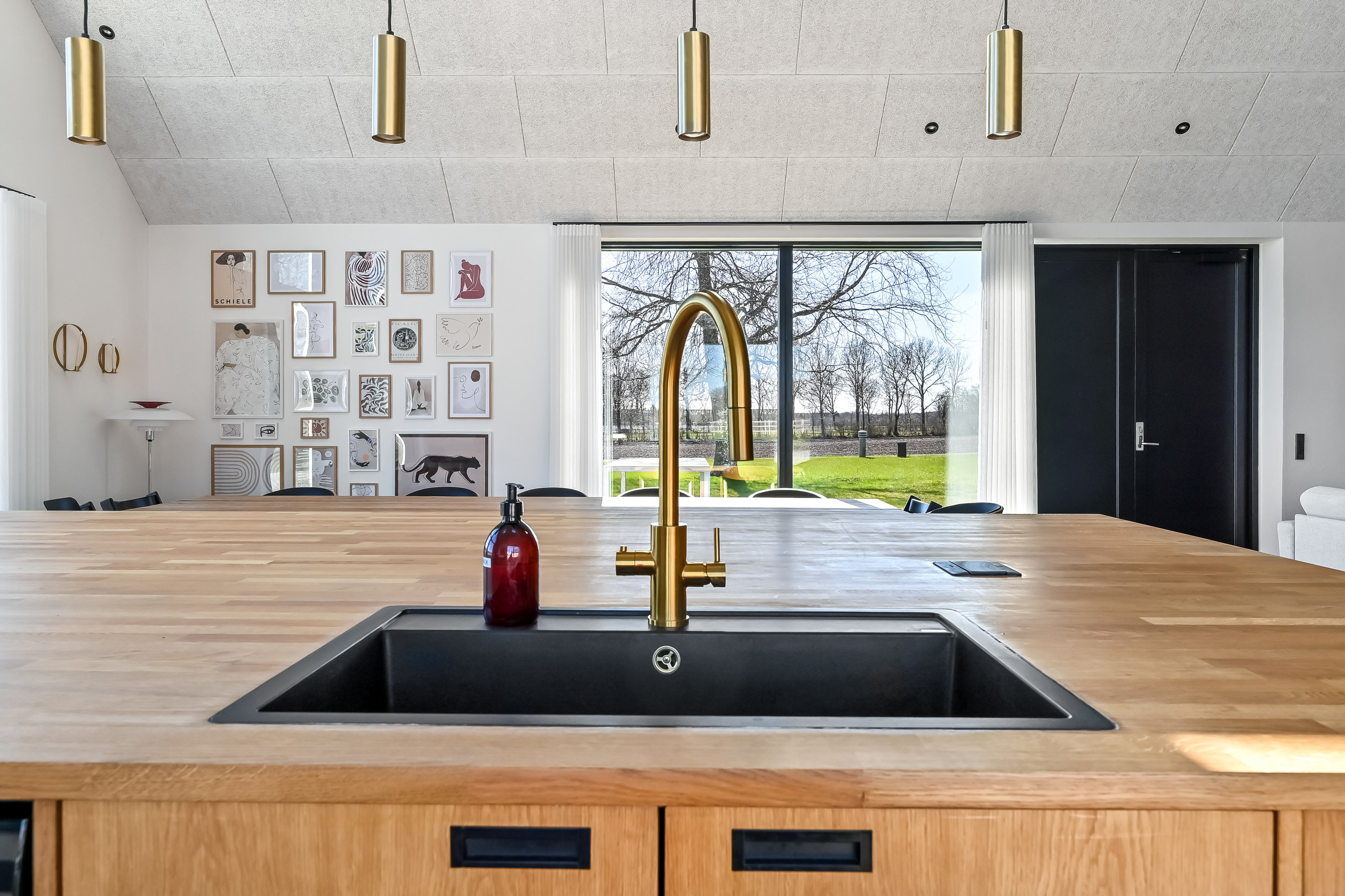 Fremhævet køkken billede i fuldskærmstilstand. Billede af Kølkærvej 57, Hammerum, 7400 Herning