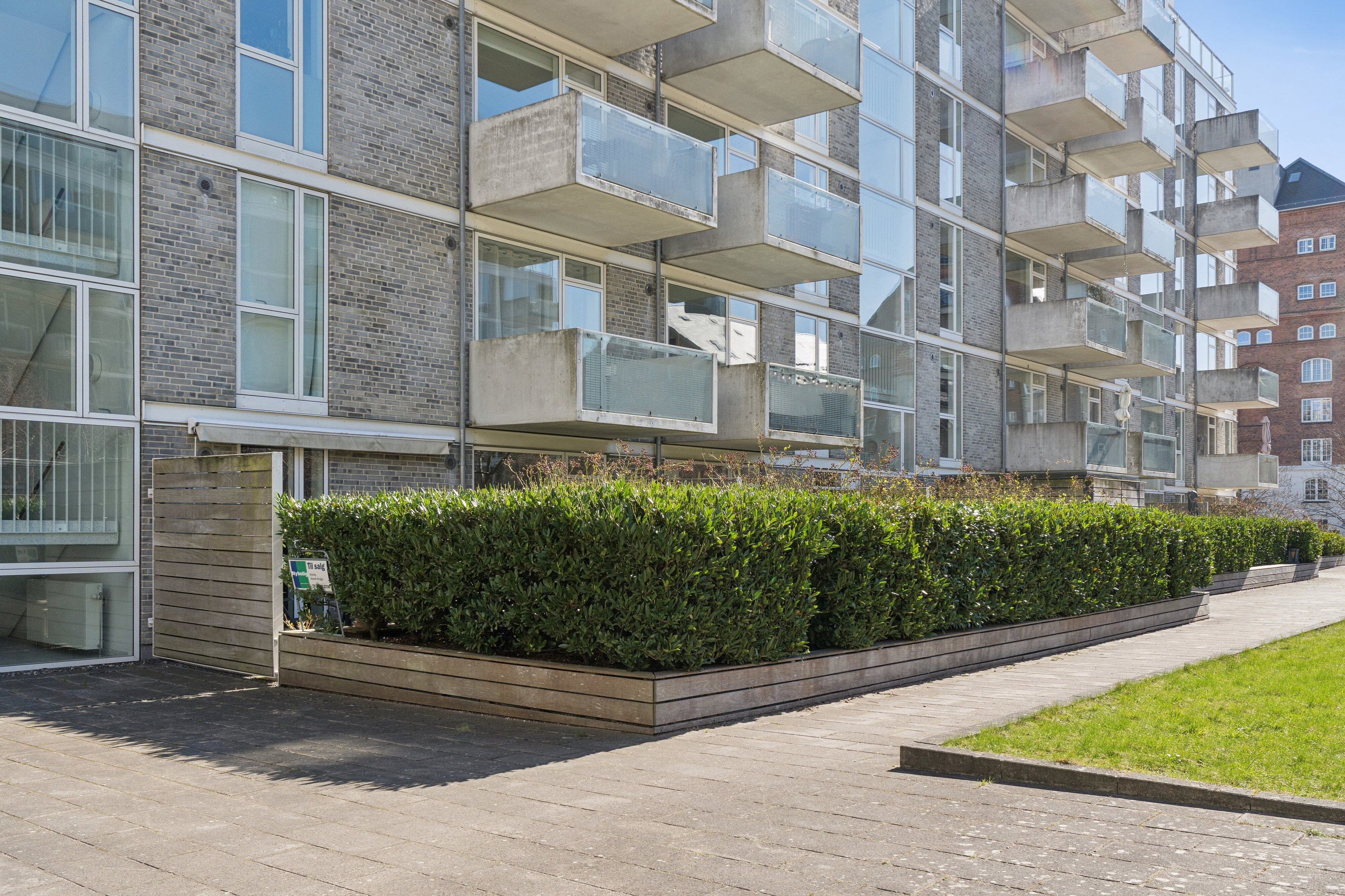 Fremhævet facade billede i fuldskærmstilstand. Billede af Weidekampsgade 53, st.. tv., 2300 København S