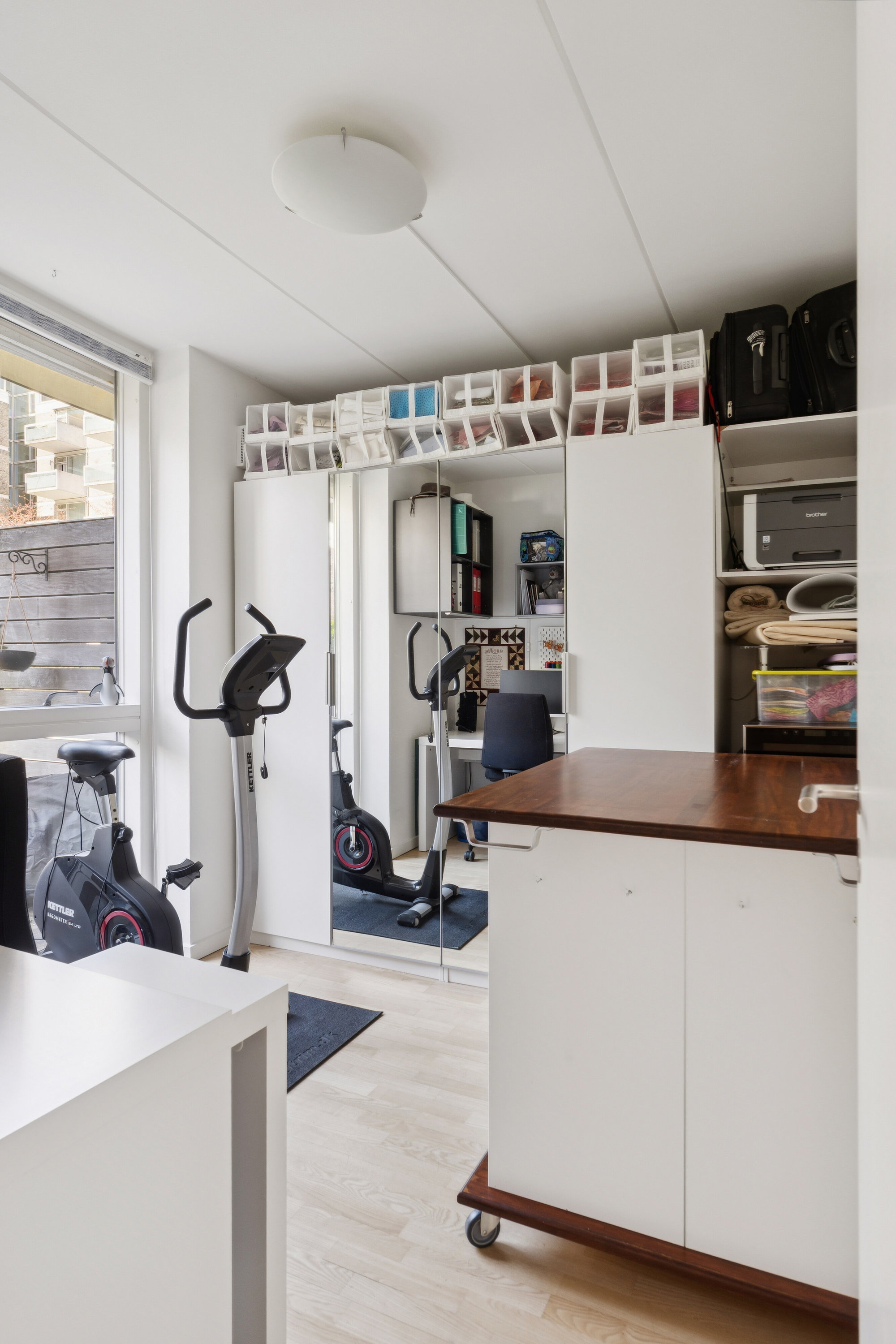 Fremhævet køkken billede i fuldskærmstilstand. Billede af Weidekampsgade 53, st.. tv., 2300 København S