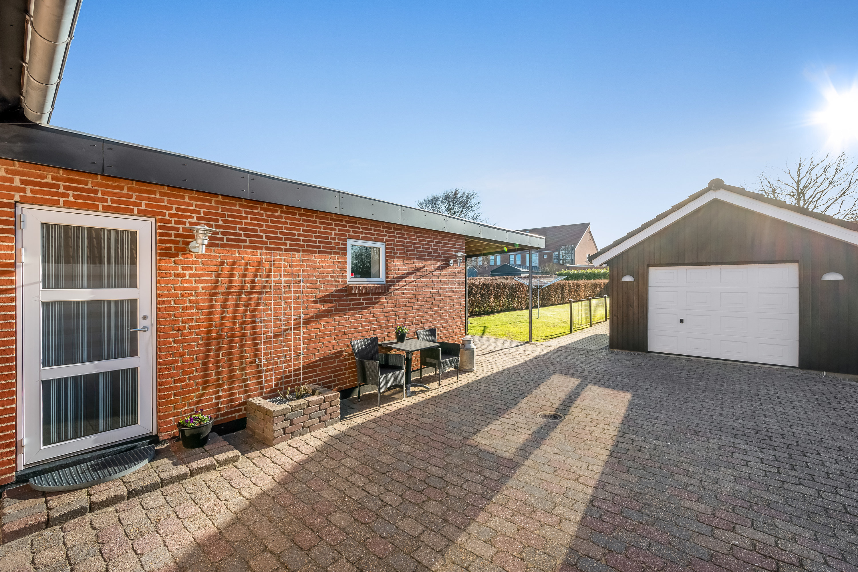 Fremhævet terrasse billede i fuldskærmstilstand. Billede af Søndergade 49, 6870 Ølgod