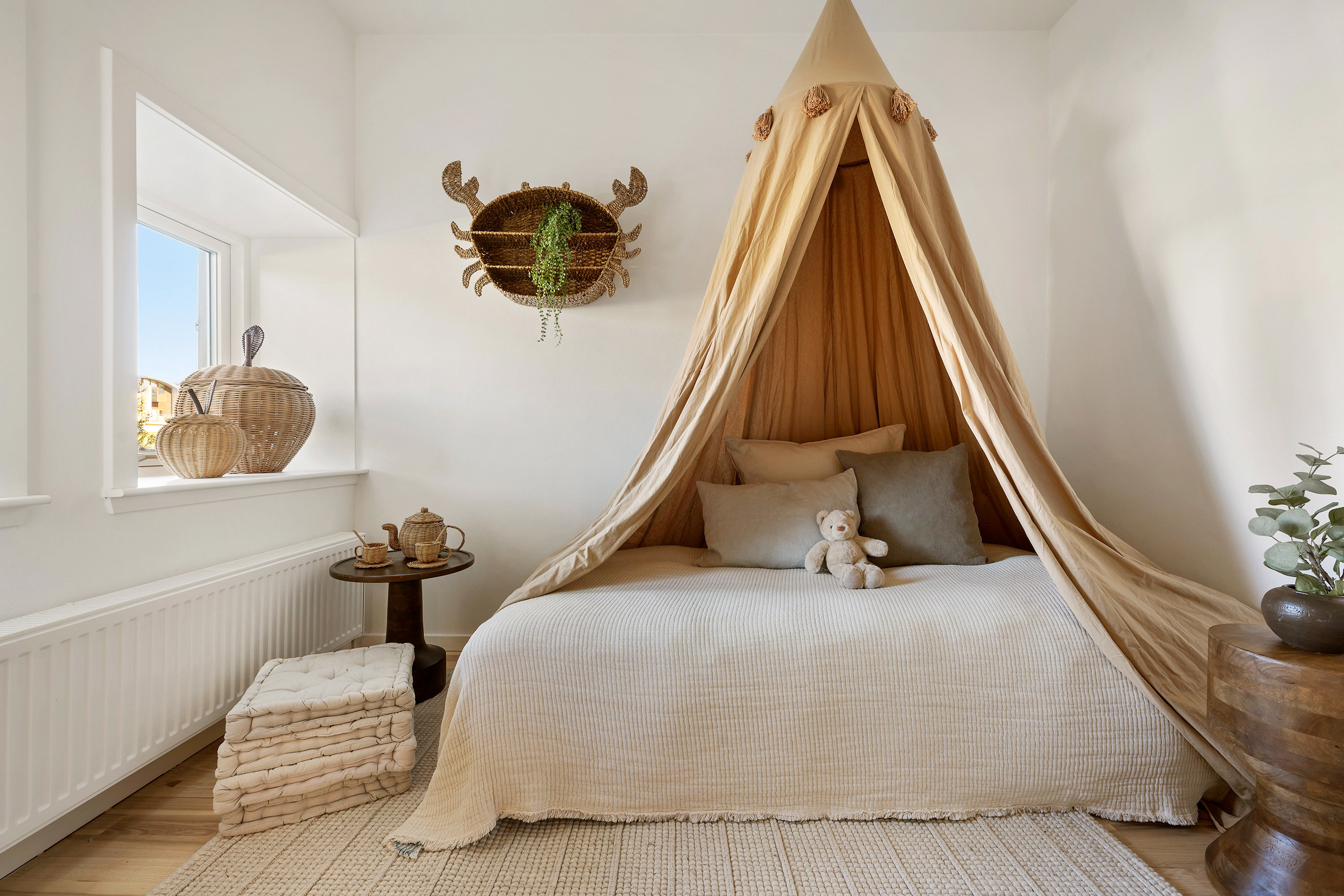 Fremhævet soveværelse billede i fuldskærmstilstand. Billede af Pilehøj 7C, st.., 3460 Birkerød