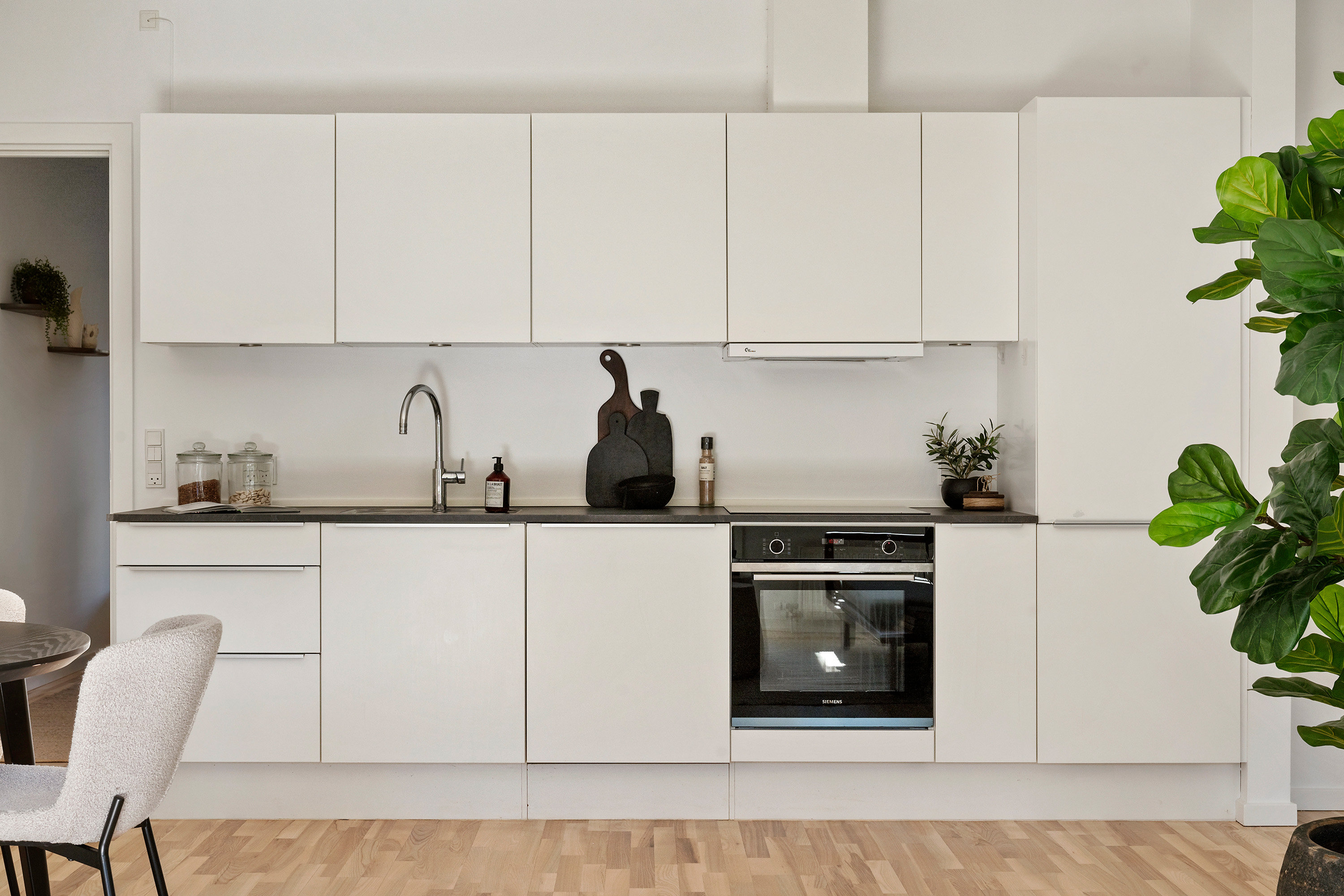 Fremhævet køkken billede i fuldskærmstilstand. Billede af Pilehøj 7C, st.., 3460 Birkerød