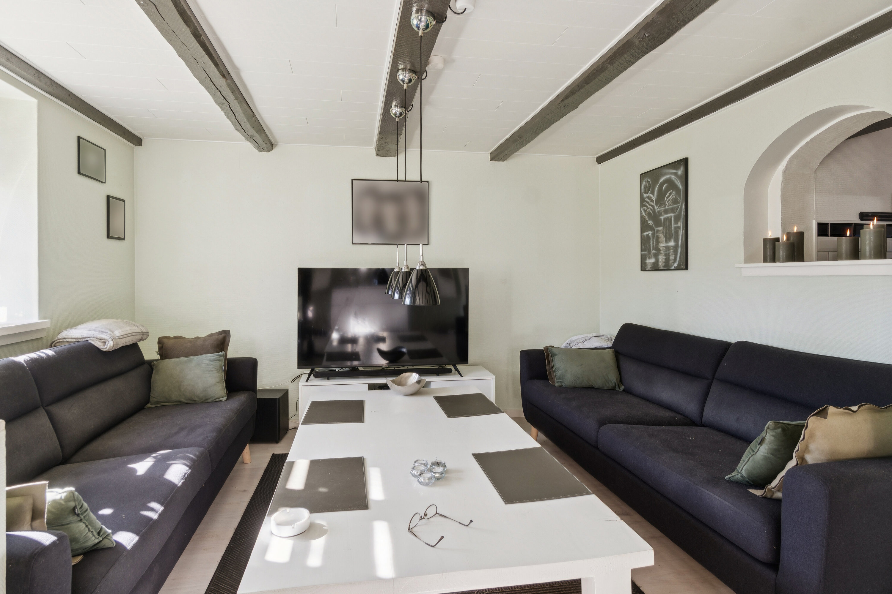 Fremhævet stue billede i fuldskærmstilstand. Billede af Arnakkevej 18, 4593 Eskebjerg