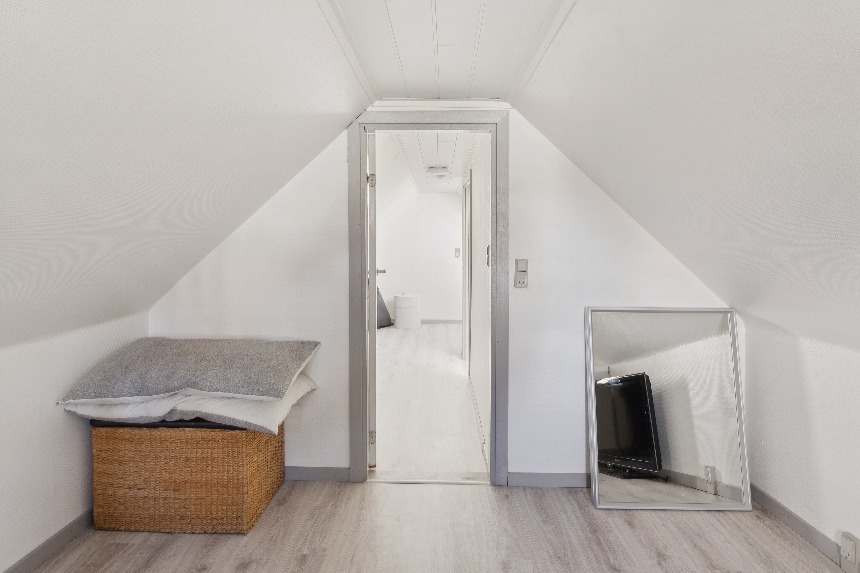 Fremhævet indendørs billede i fuldskærmstilstand. Billede af Arnakkevej 18, 4593 Eskebjerg