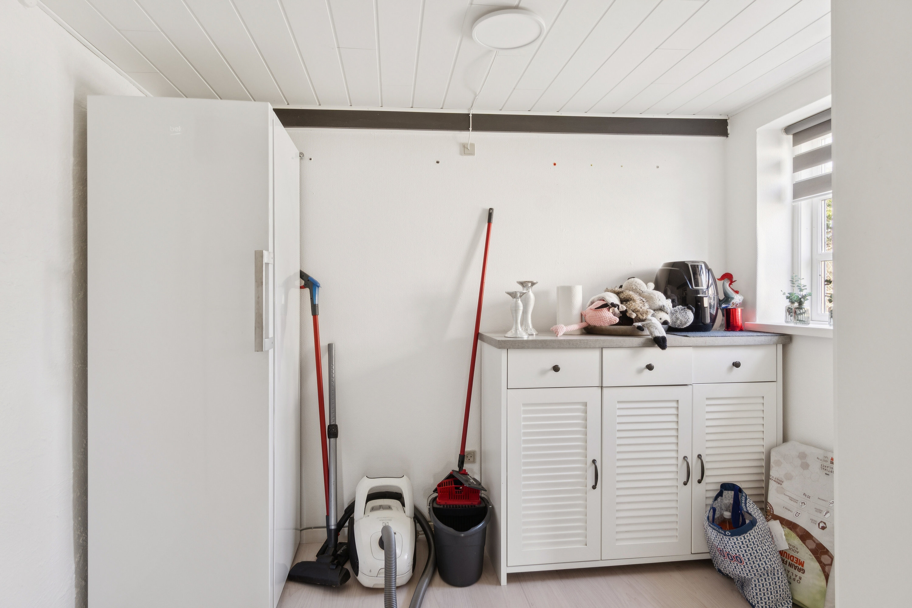 Fremhævet indendørs billede i fuldskærmstilstand. Billede af Arnakkevej 18, 4593 Eskebjerg