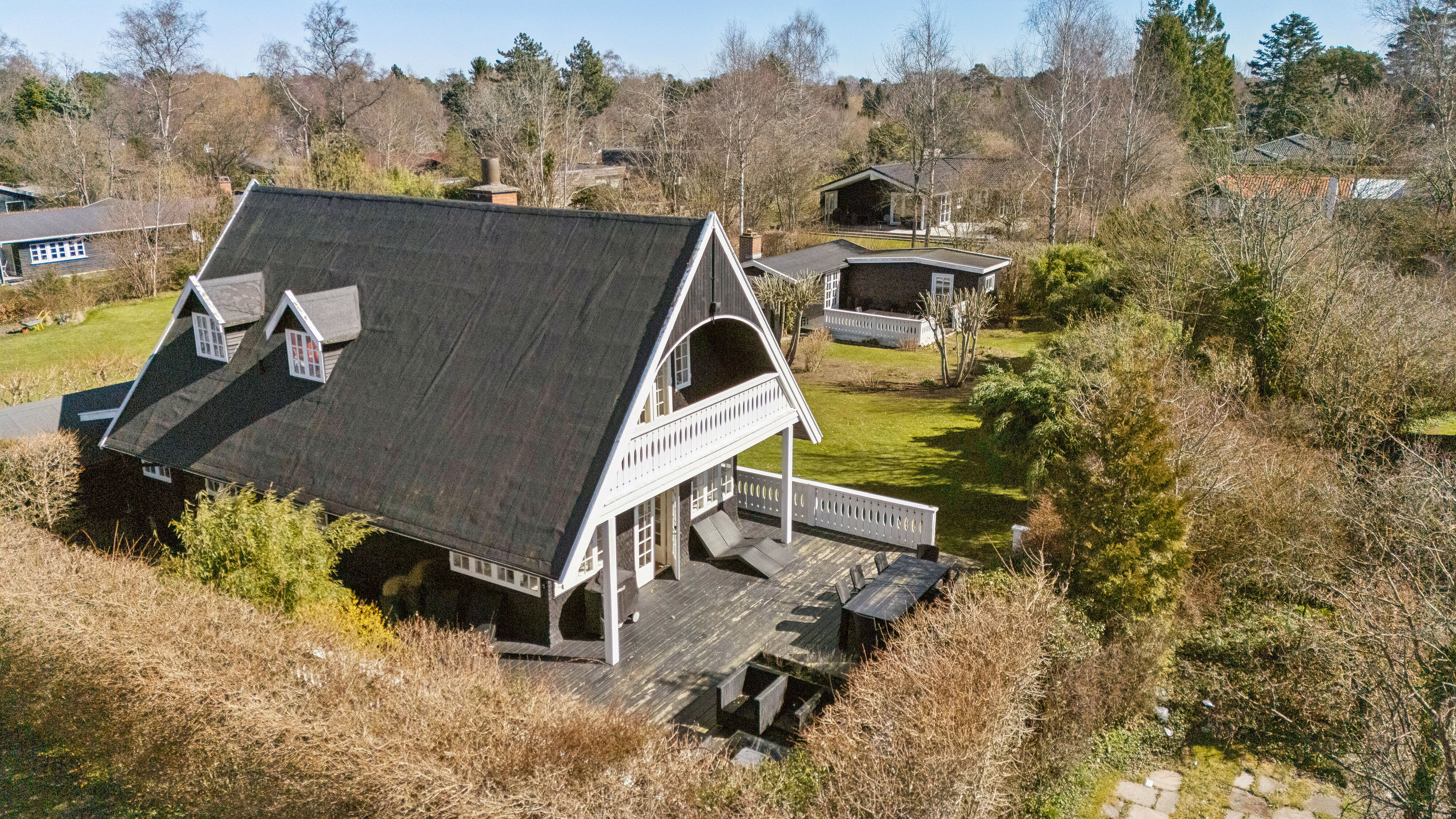 Fremhævet luftfoto billede i fuldskærmstilstand. Billede af Vibevej 15, 3100 Hornbæk