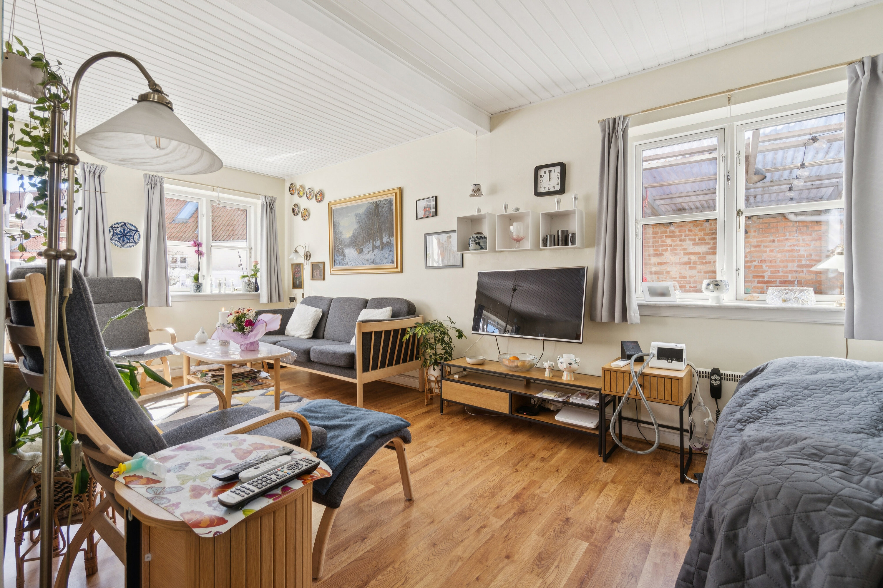 Fremhævet stue billede i fuldskærmstilstand. Billede af Møllegade 17, 3700 Rønne