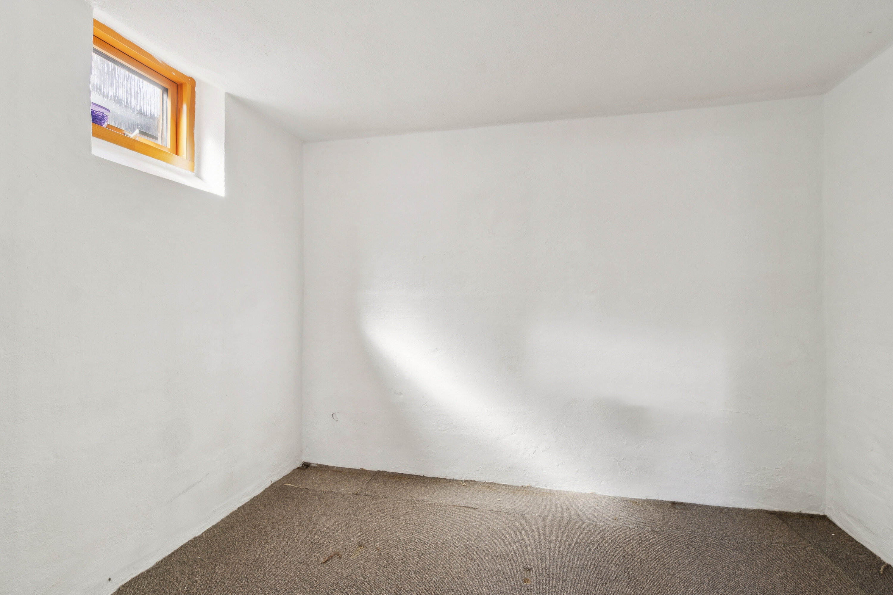 Fremhævet indendørs billede i fuldskærmstilstand. Billede af Møllegade 17, 3700 Rønne