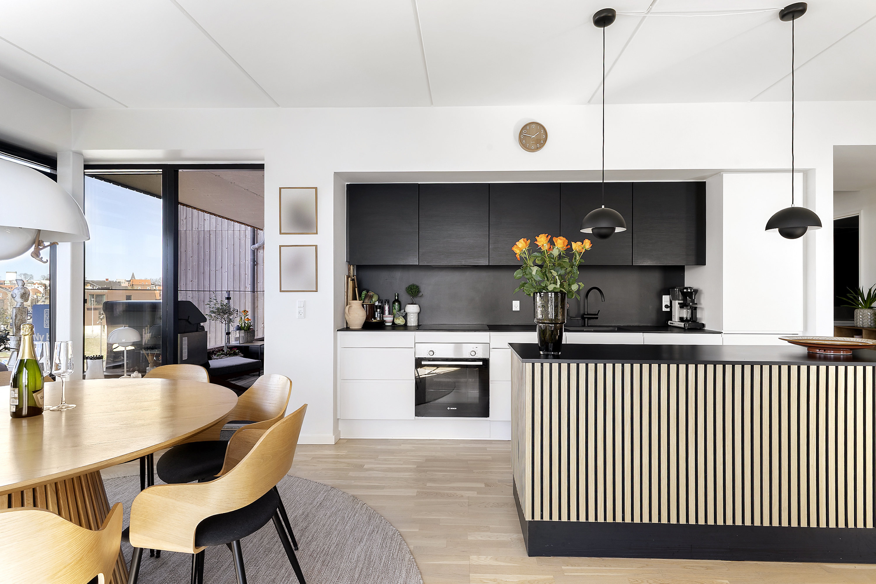 Fremhævet spisestue billede i fuldskærmstilstand. Billede af Toldkammeret 9, 2. 4., 7000 Fredericia