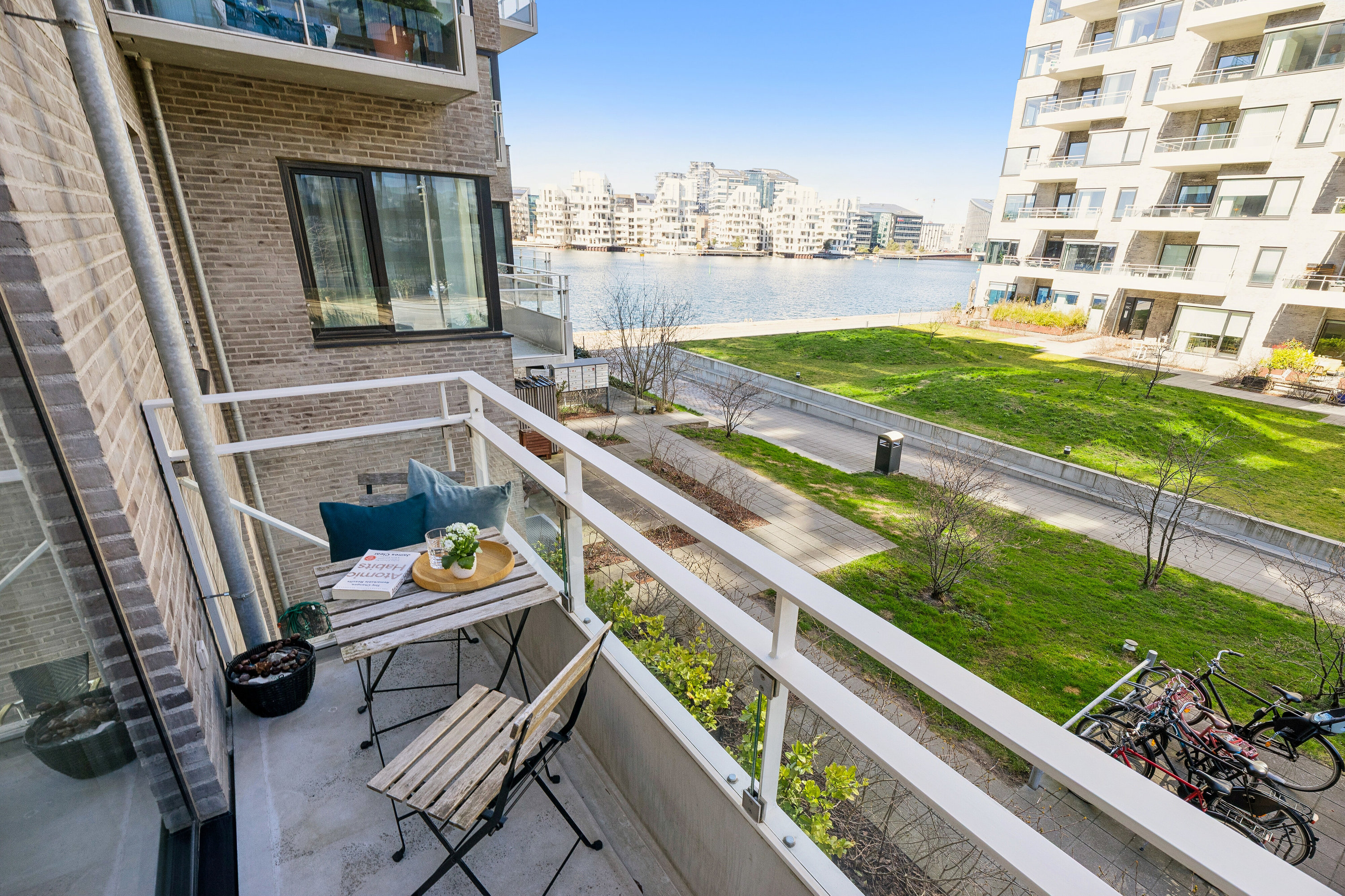 Fremhævet altan billede i fuldskærmstilstand. Billede af Islands Brygge 38E, 1. th., 2300 København S