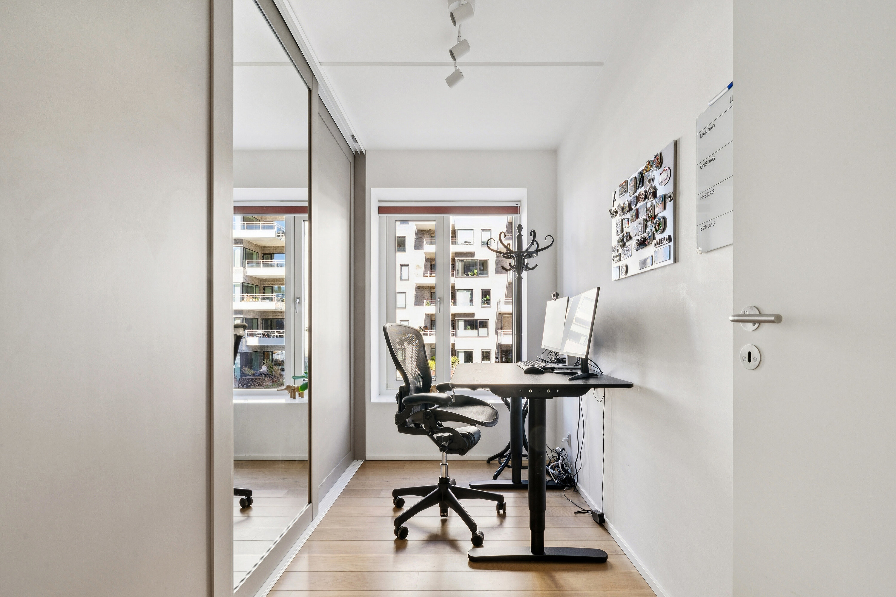 Fremhævet arbejdsværelse billede i fuldskærmstilstand. Billede af Islands Brygge 38E, 1. th., 2300 København S