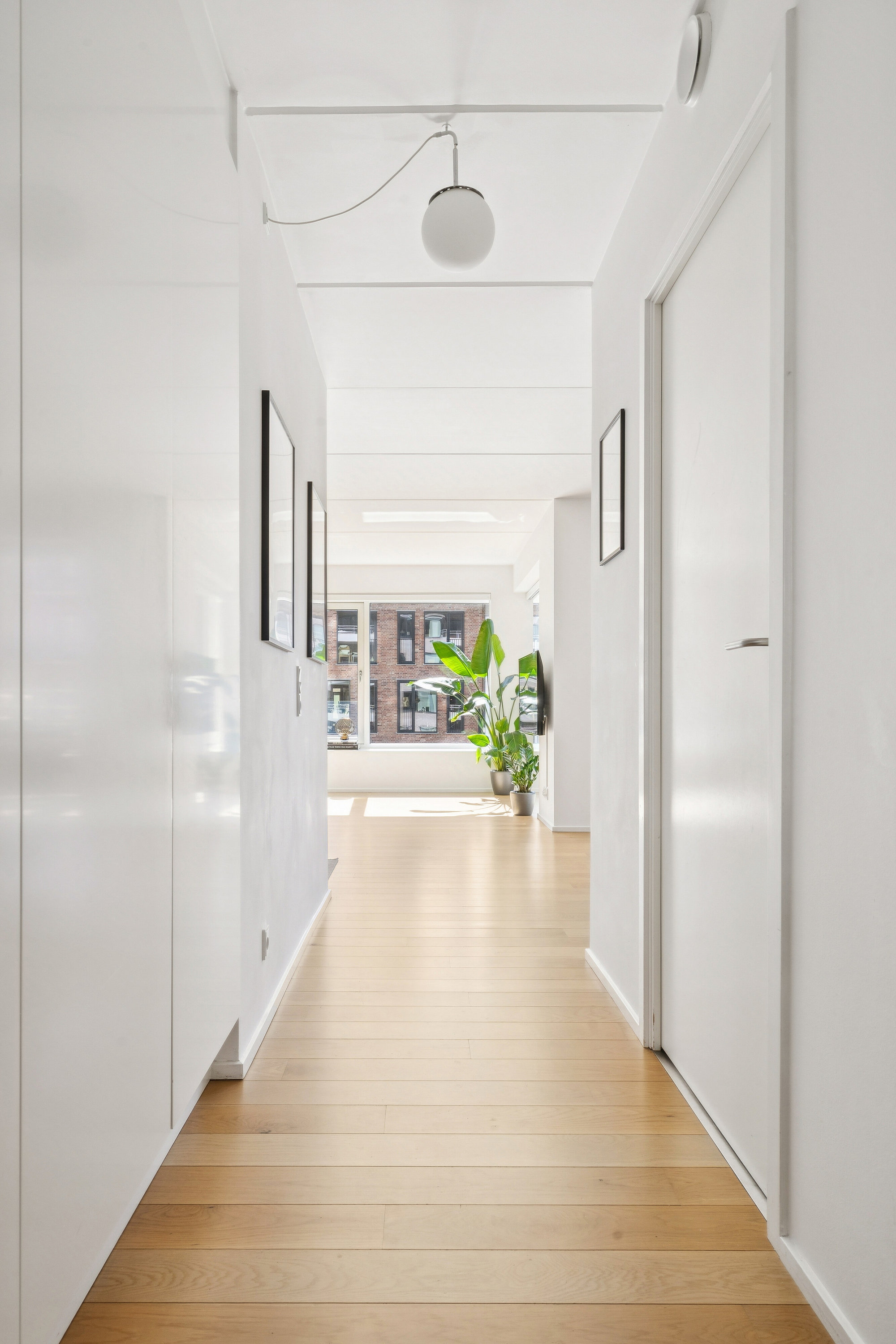 Fremhævet gang billede i fuldskærmstilstand. Billede af Islands Brygge 38E, 1. th., 2300 København S