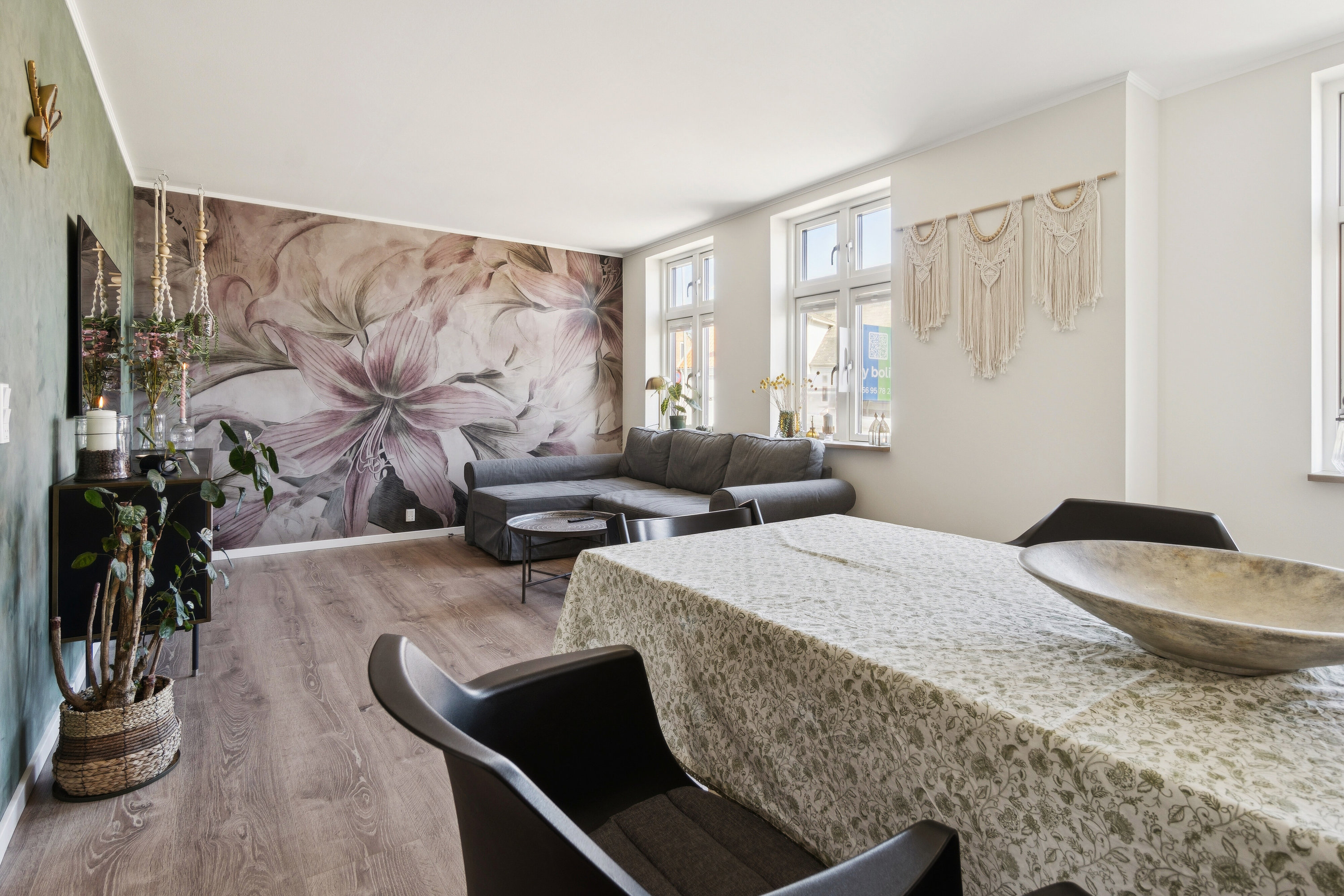 Fremhævet spisestue billede i fuldskærmstilstand. Billede af Åkirkebyvej 16, Rønne, 3700 Rønne