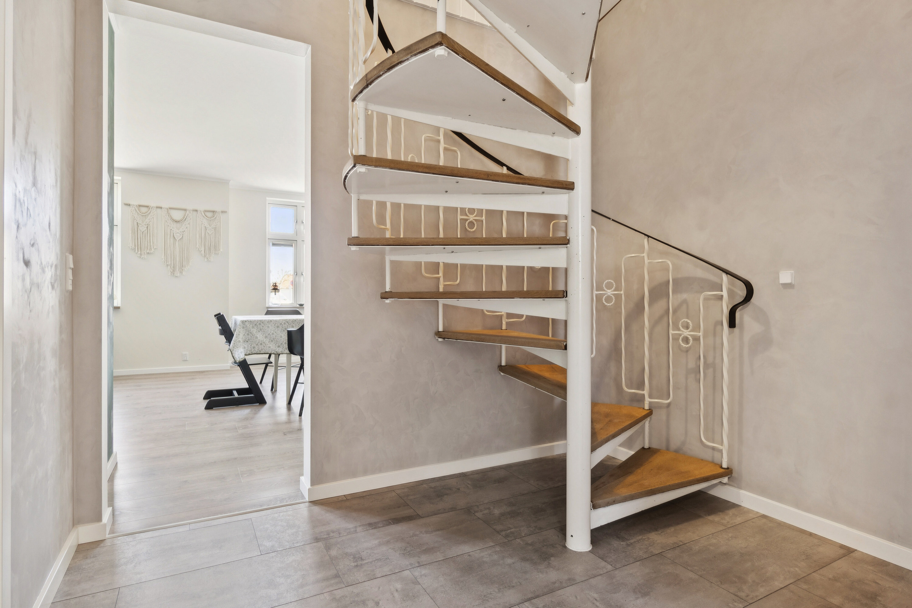 Fremhævet gang billede i fuldskærmstilstand. Billede af Åkirkebyvej 16, Rønne, 3700 Rønne