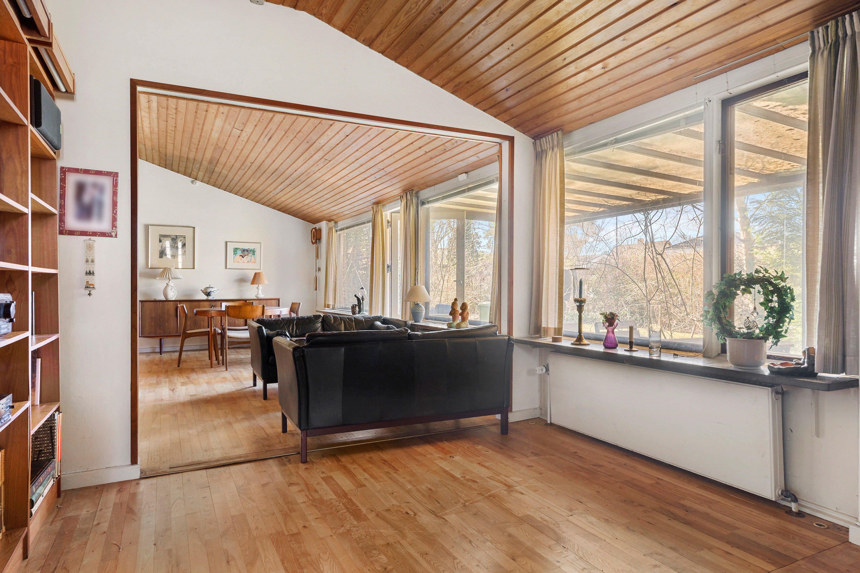 Fremhævet stue billede i fuldskærmstilstand. Billede af Paradisbakken 5, Øverød, 2840 Holte