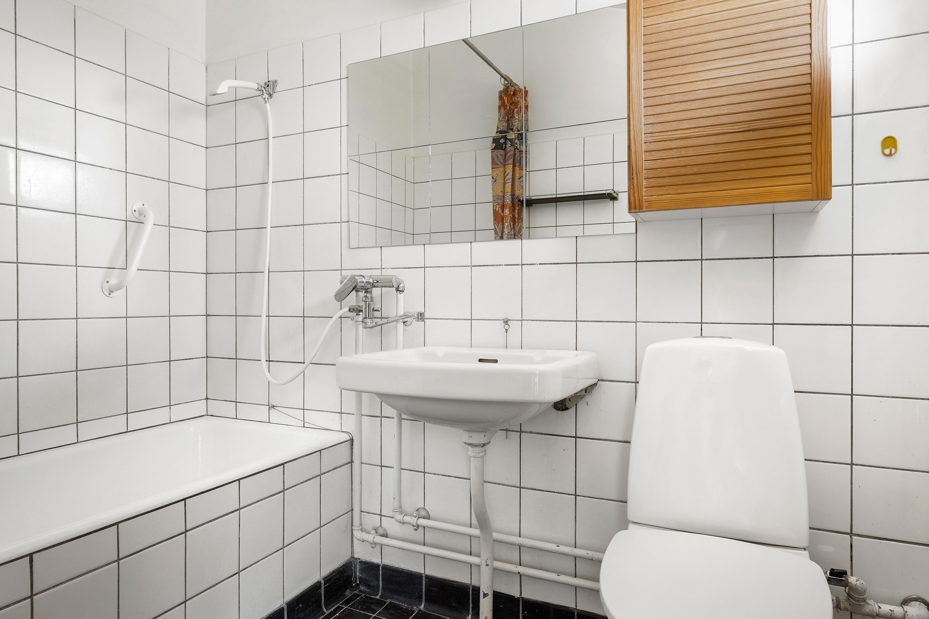 Fremhævet badeværelse billede i fuldskærmstilstand. Billede af Paradisbakken 5, Øverød, 2840 Holte