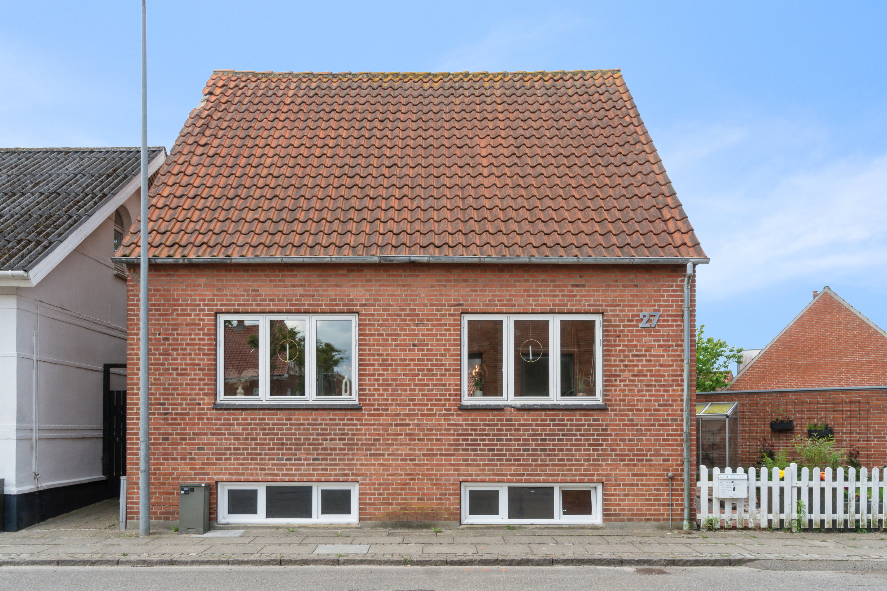 Fremhævet facade billede i fuldskærmstilstand. Billede af Nygade 27, 6900 Skjern