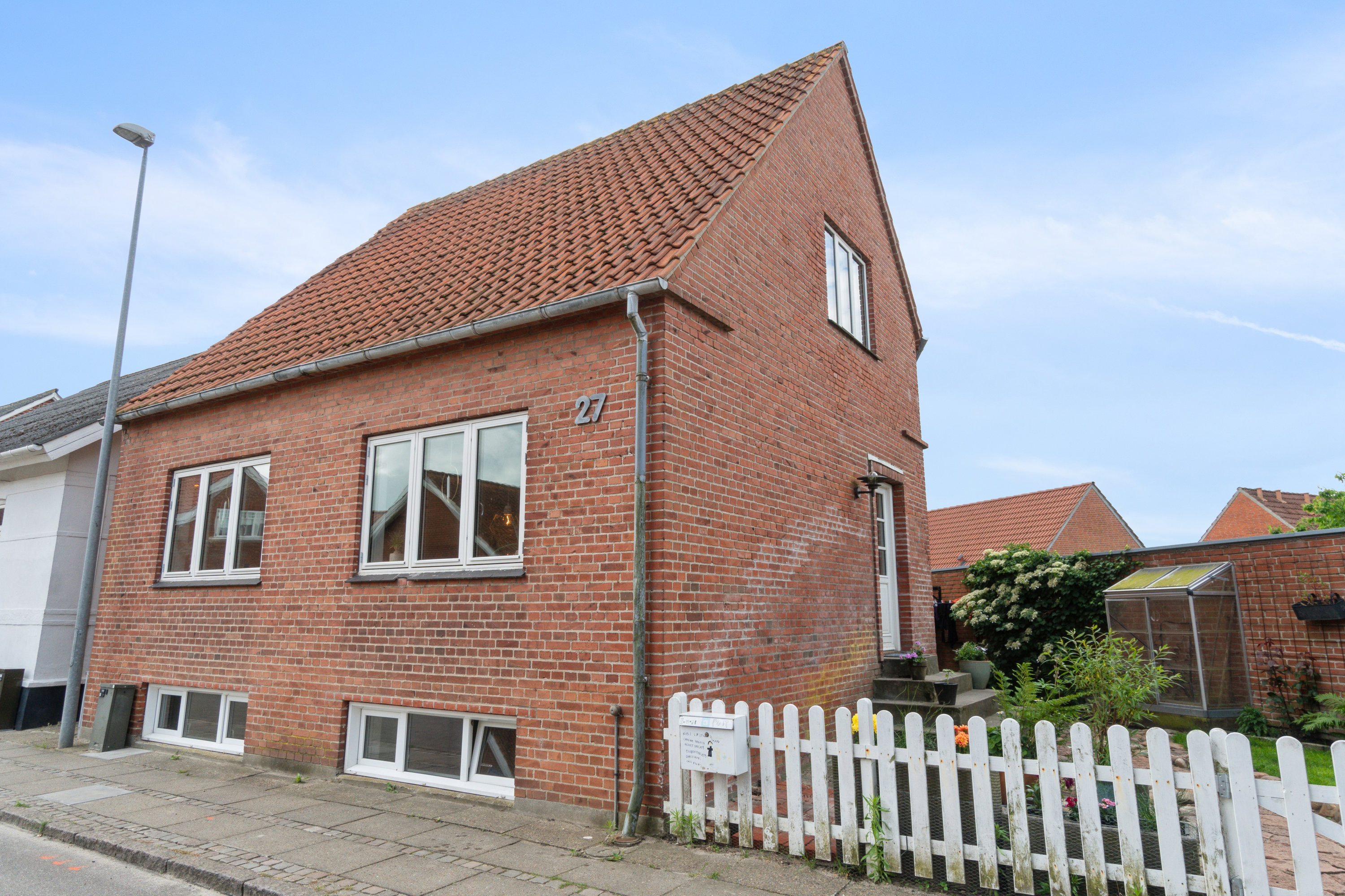 Fremhævet facade billede i fuldskærmstilstand. Billede af Nygade 27, 6900 Skjern