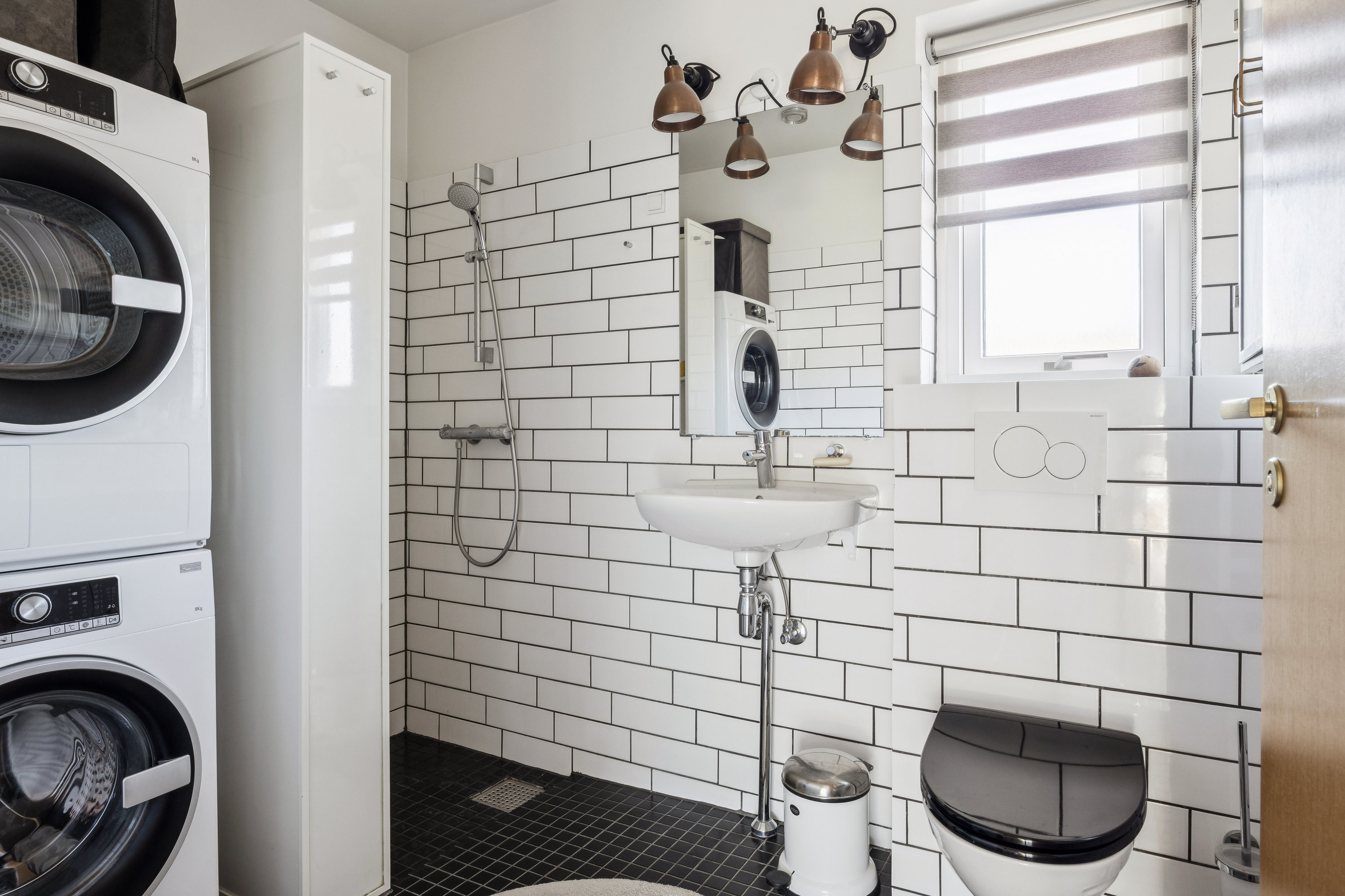 Fremhævet badeværelse billede i fuldskærmstilstand. Billede af Grønnegården 632B, 2670 Greve