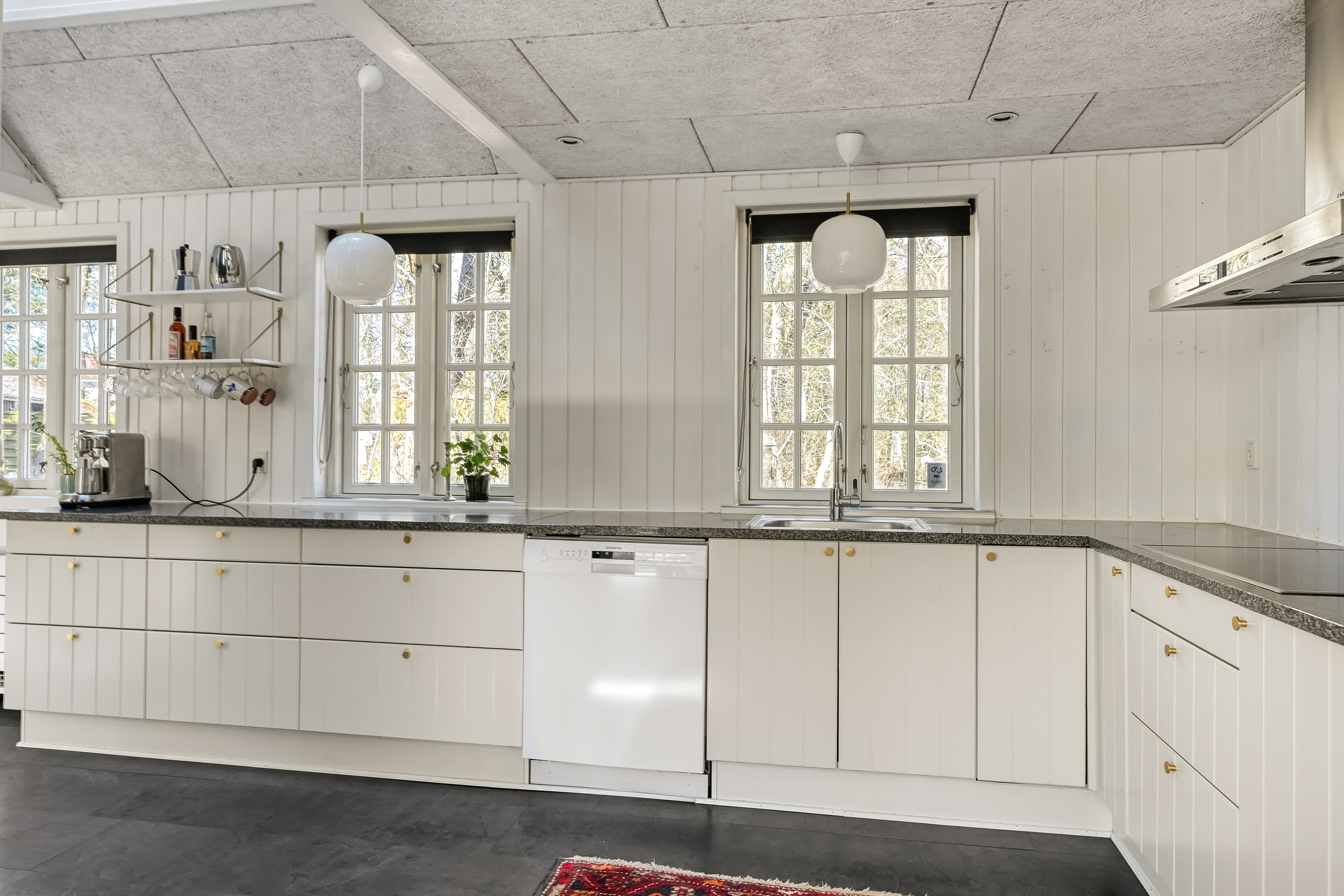 Fremhævet køkken billede i fuldskærmstilstand. Billede af Sønderballevej 7, Ho, 6857 Blåvand