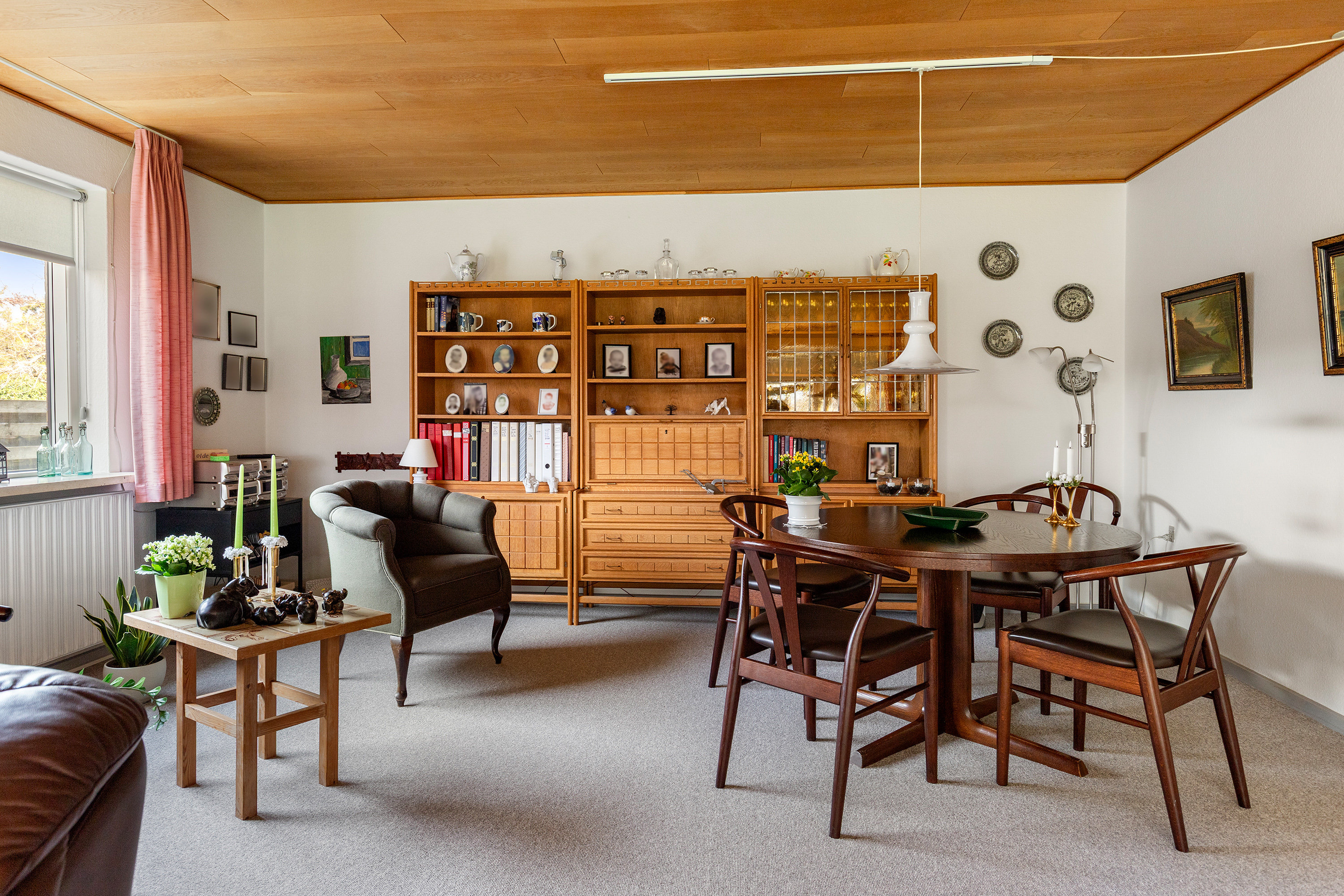 Fremhævet stue billede i fuldskærmstilstand. Billede af Forsytiavej 5, Serritslev, 9700 Brønderslev