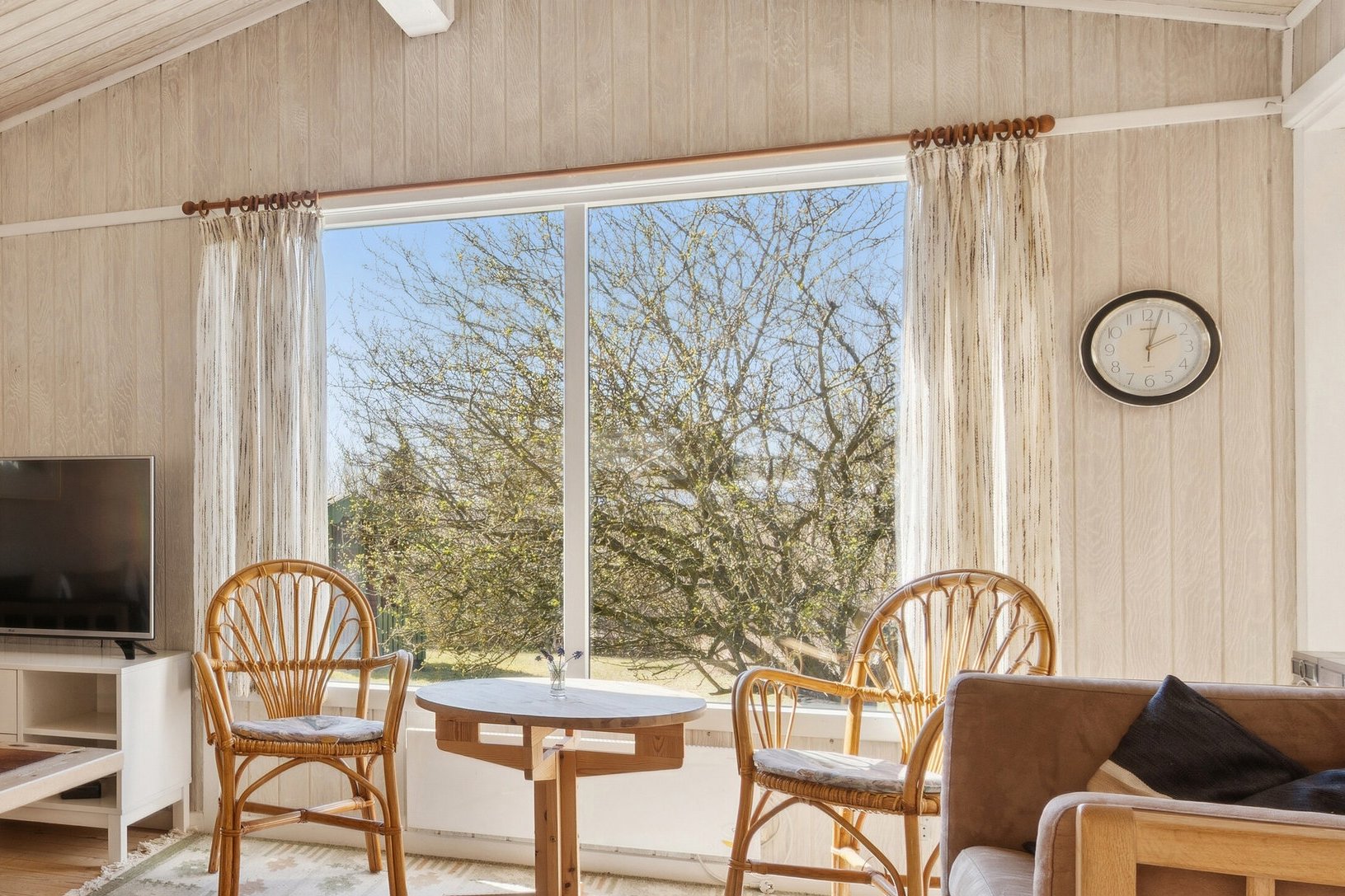 Fremhævet stue billede i fuldskærmstilstand. Billede af Dalsvinget 15, Store Havelse Strand, 3310 Ølsted