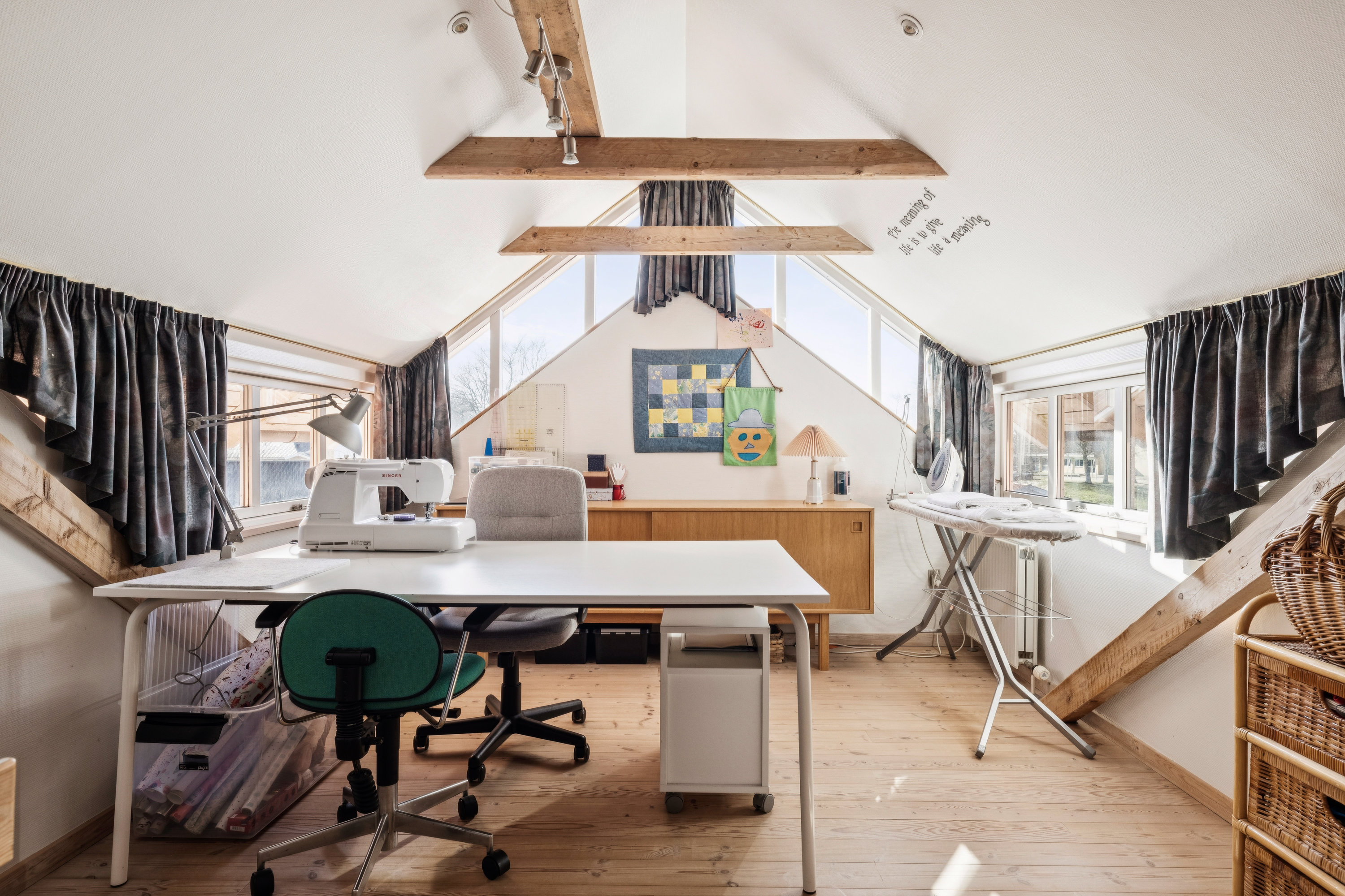 Fremhævet værelse billede i fuldskærmstilstand. Billede af Vingevej 10, Ørum, 8830 Tjele