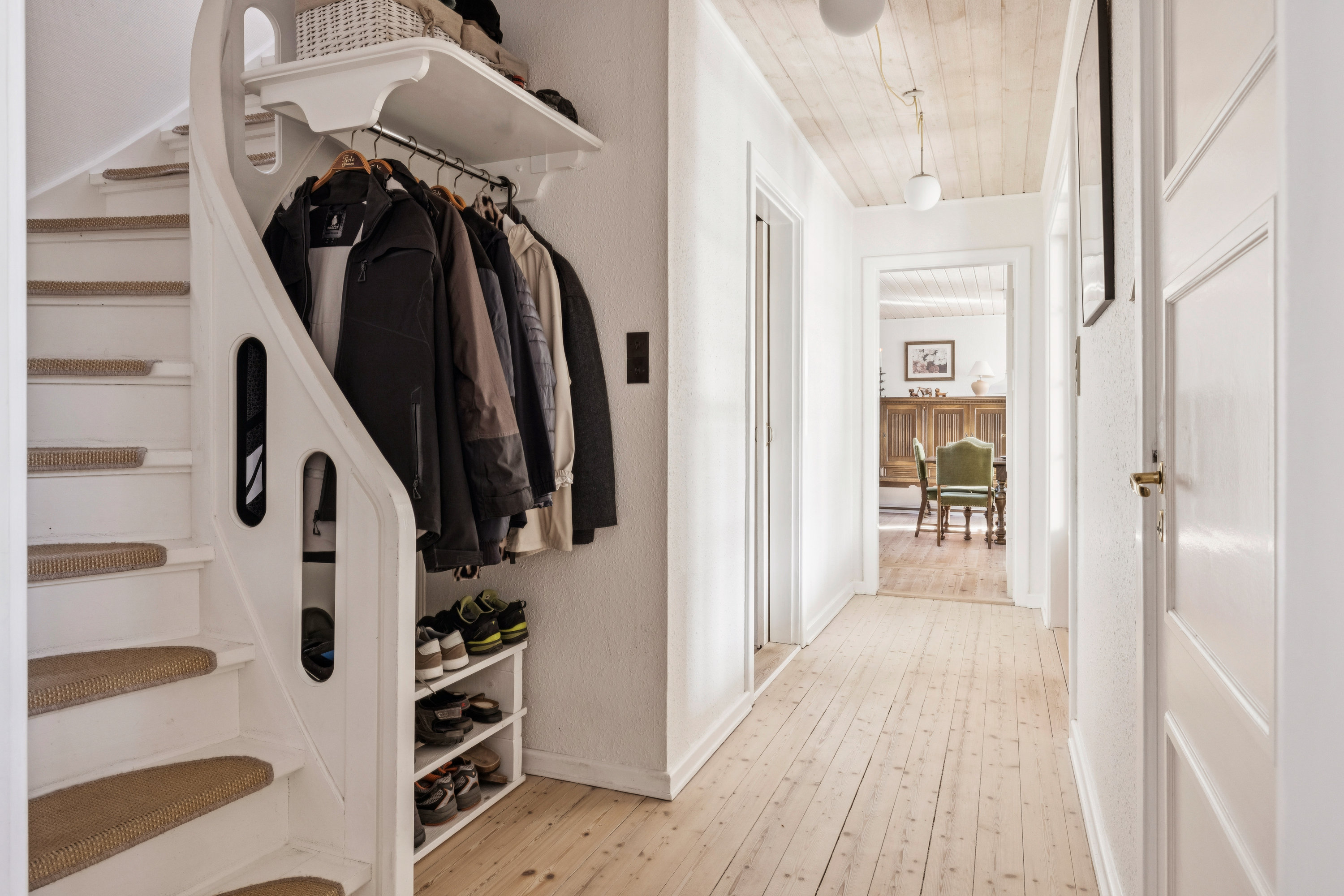 Fremhævet gang billede i fuldskærmstilstand. Billede af Vingevej 10, Ørum, 8830 Tjele