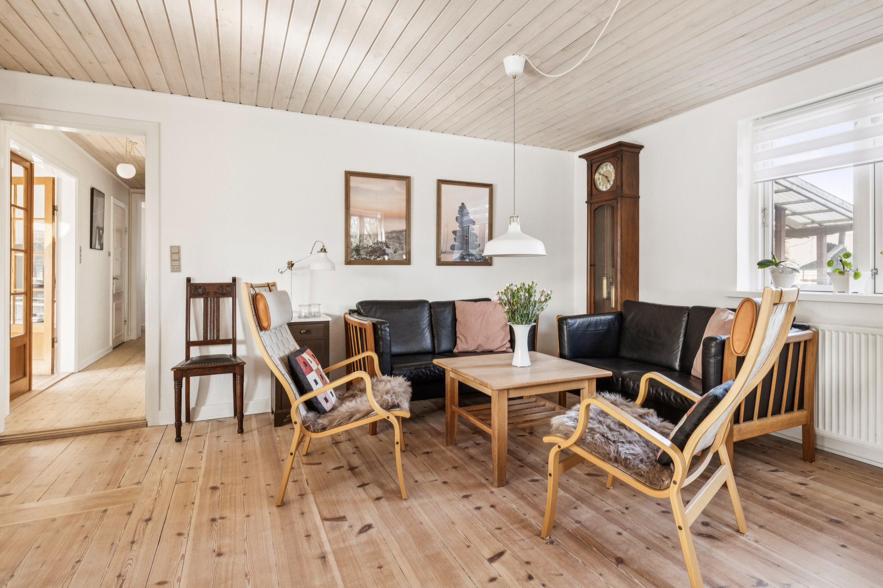 Fremhævet stue billede i fuldskærmstilstand. Billede af Vingevej 10, Ørum, 8830 Tjele