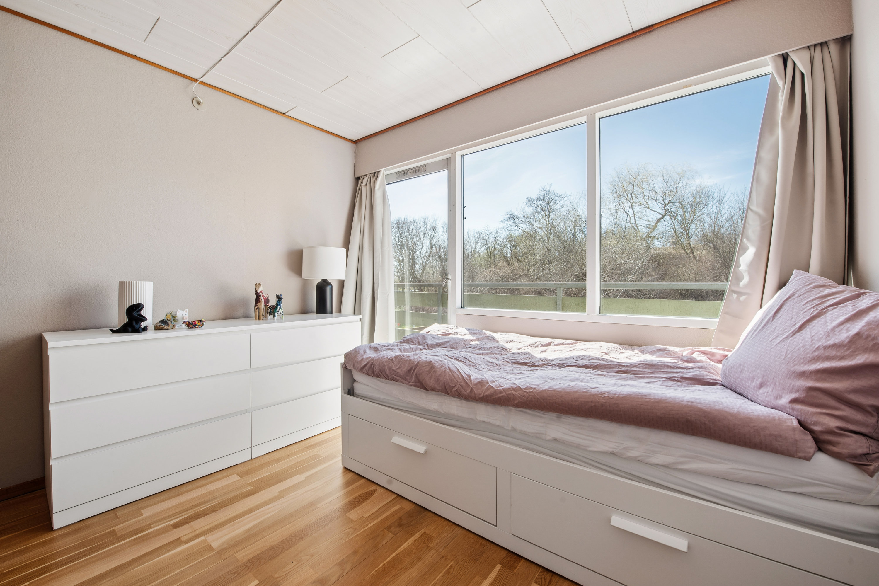 Fremhævet værelse billede i fuldskærmstilstand. Billede af Blåhegnet 52, 2670 Greve