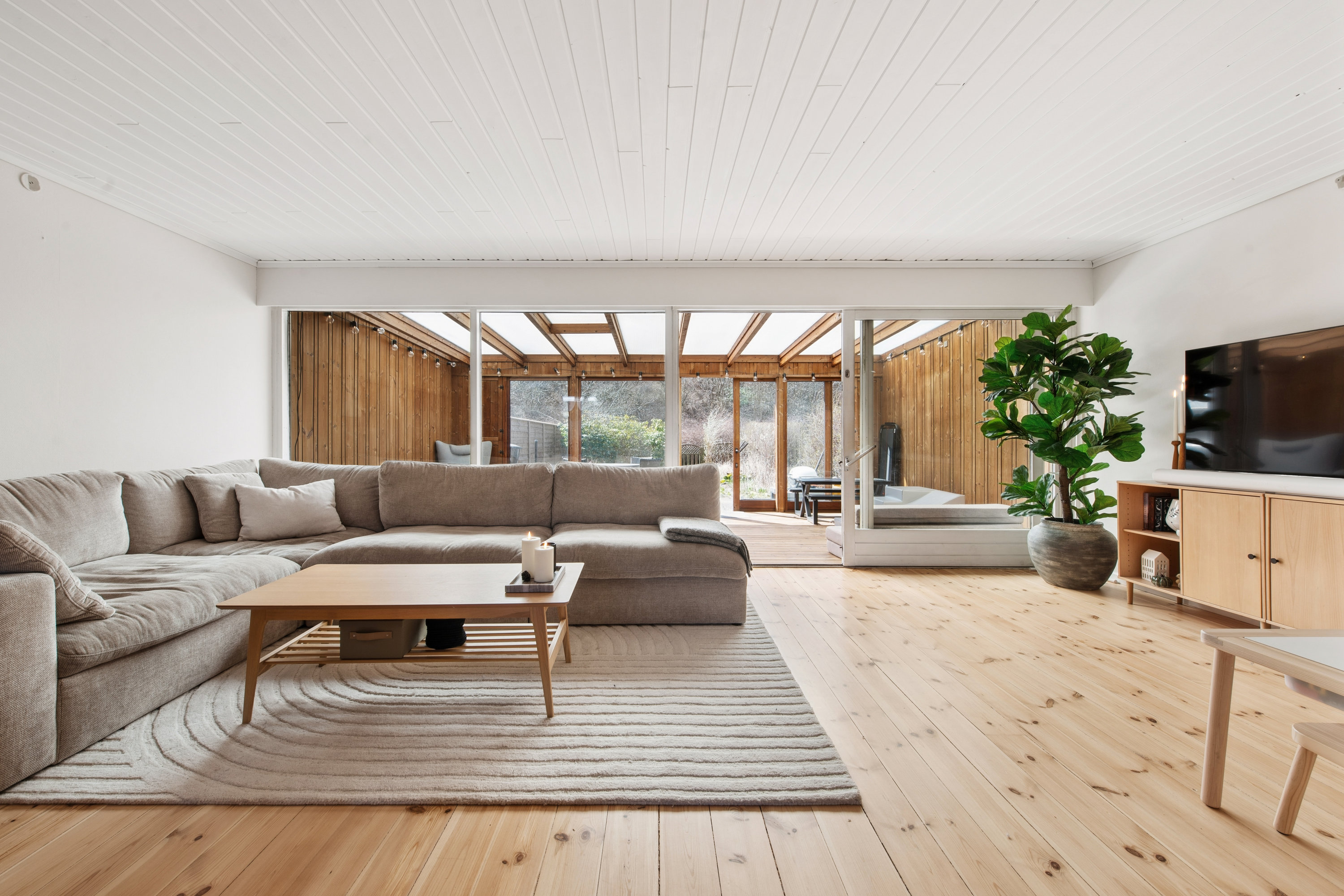 Fremhævet stue billede i fuldskærmstilstand. Billede af Blåhegnet 52, 2670 Greve