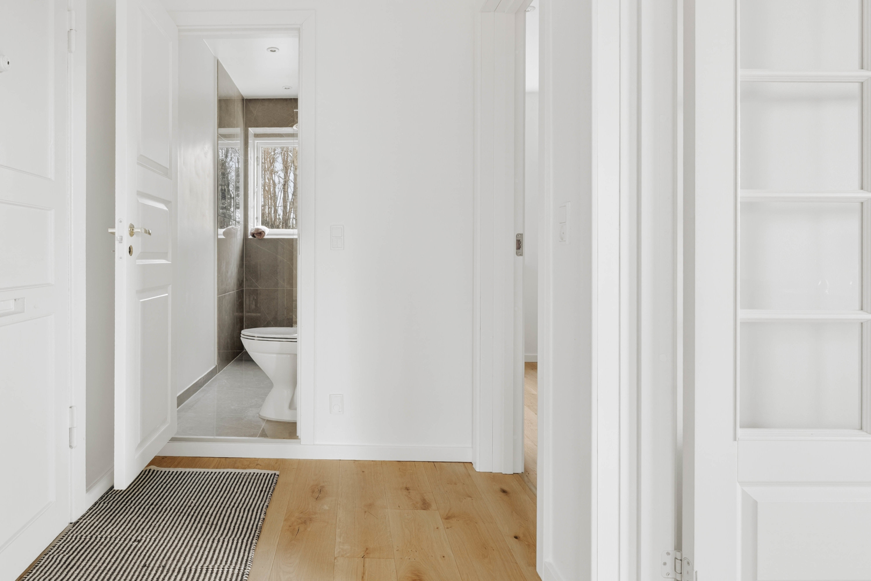 Fremhævet gang billede i fuldskærmstilstand. Billede af Højagerparken 12, st.. tv., 2750 Ballerup