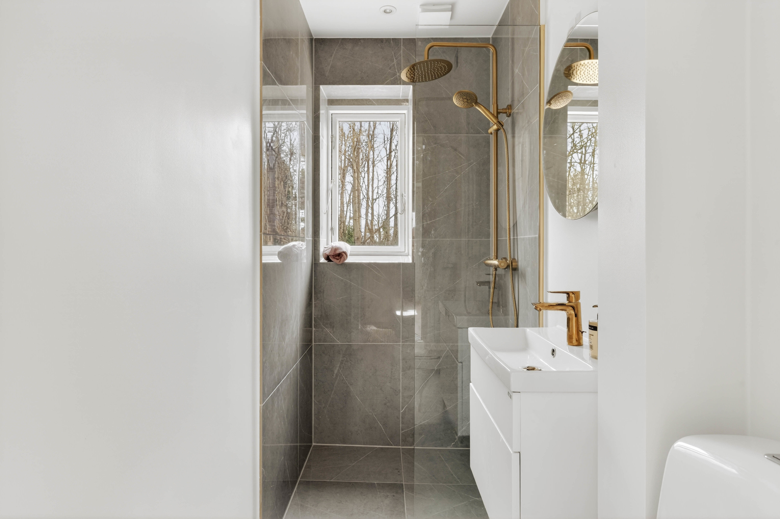 Fremhævet badeværelse billede i fuldskærmstilstand. Billede af Højagerparken 12, st.. tv., 2750 Ballerup