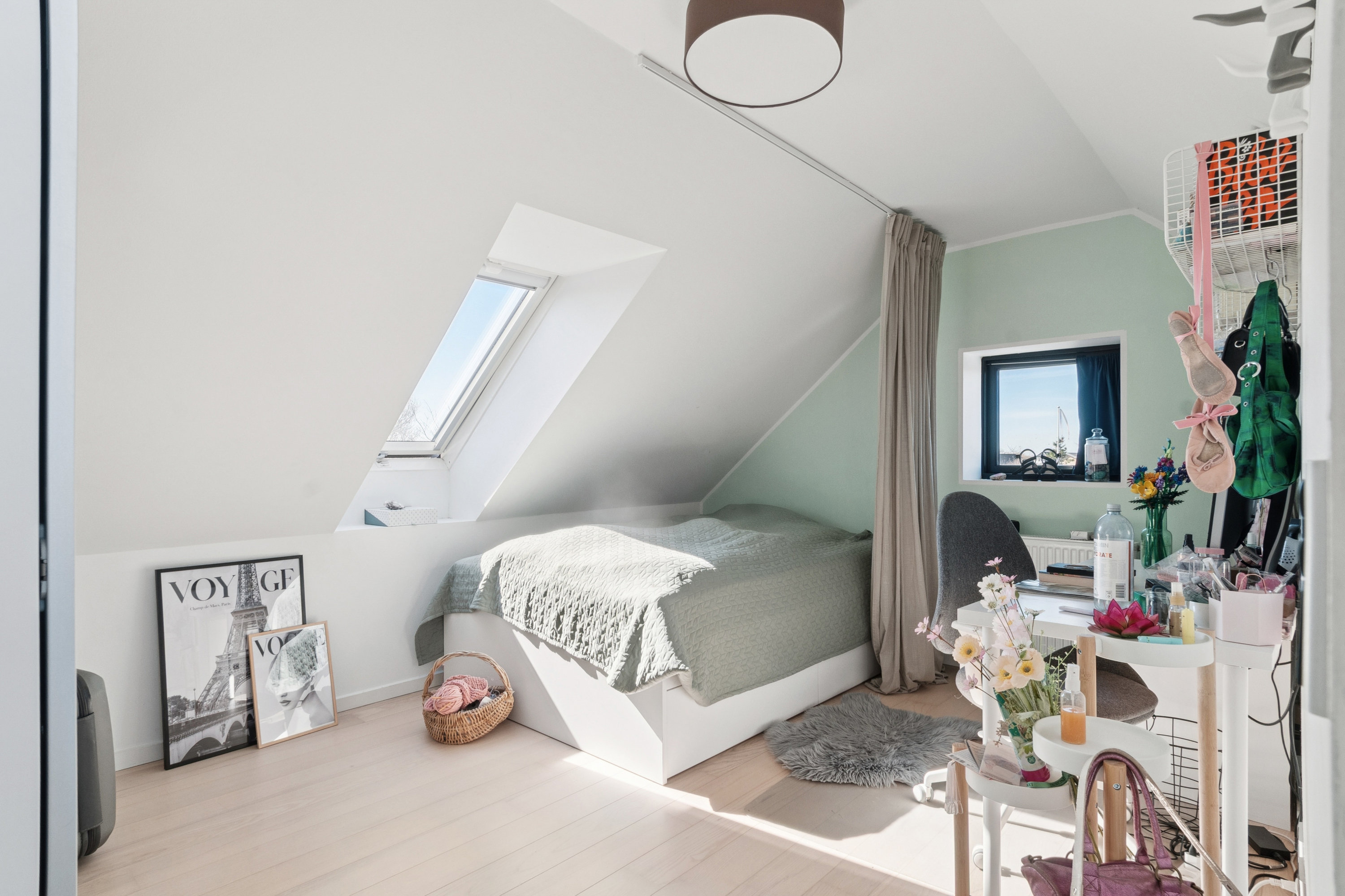 Fremhævet værelse billede i fuldskærmstilstand. Billede af Dagebøl Alle 7, 2770 Kastrup