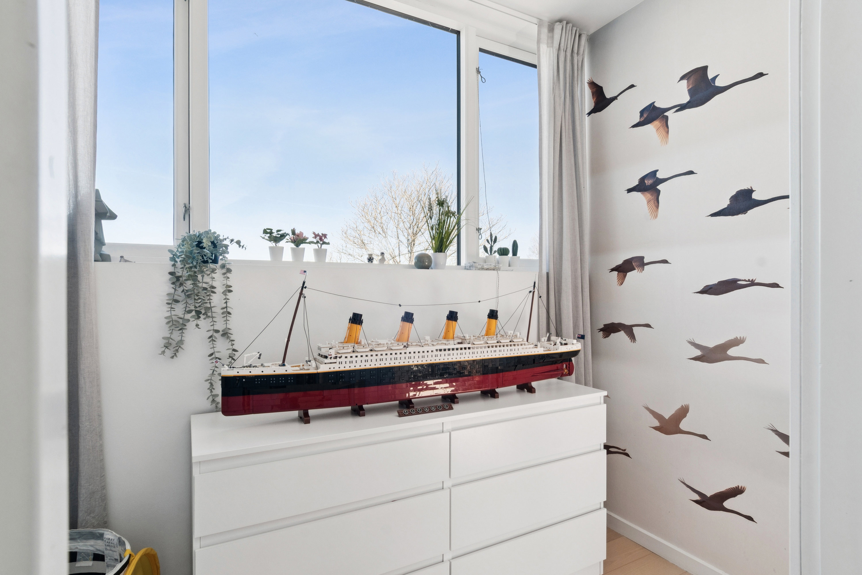 Fremhævet værelse billede i fuldskærmstilstand. Billede af Dagebøl Alle 7, 2770 Kastrup