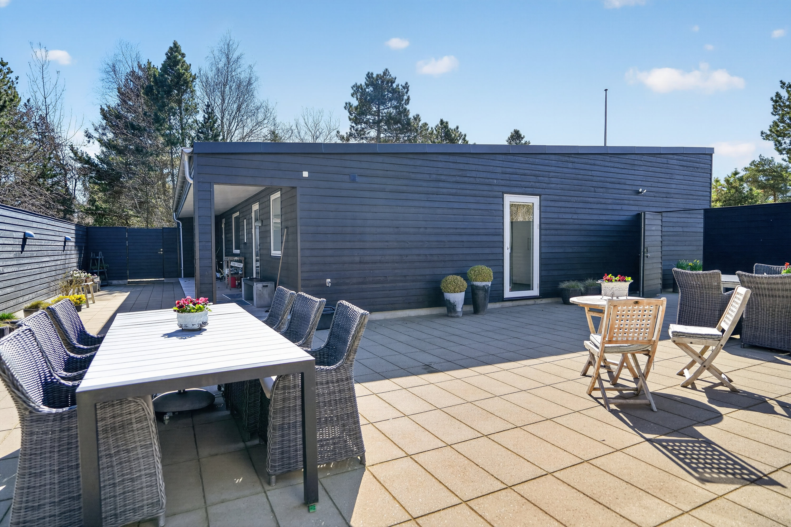 Fremhævet terrasse billede i fuldskærmstilstand. Billede af Thorsvej 62, Vester Lyng, 4500 Nykøbing Sj