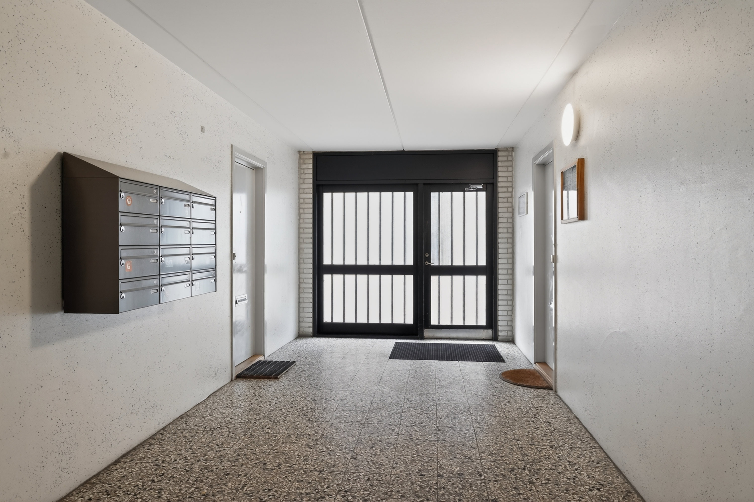 Fremhævet opgang billede i fuldskærmstilstand. Billede af Akacieparken 11B, 1. 55., 2680 Solrød Strand