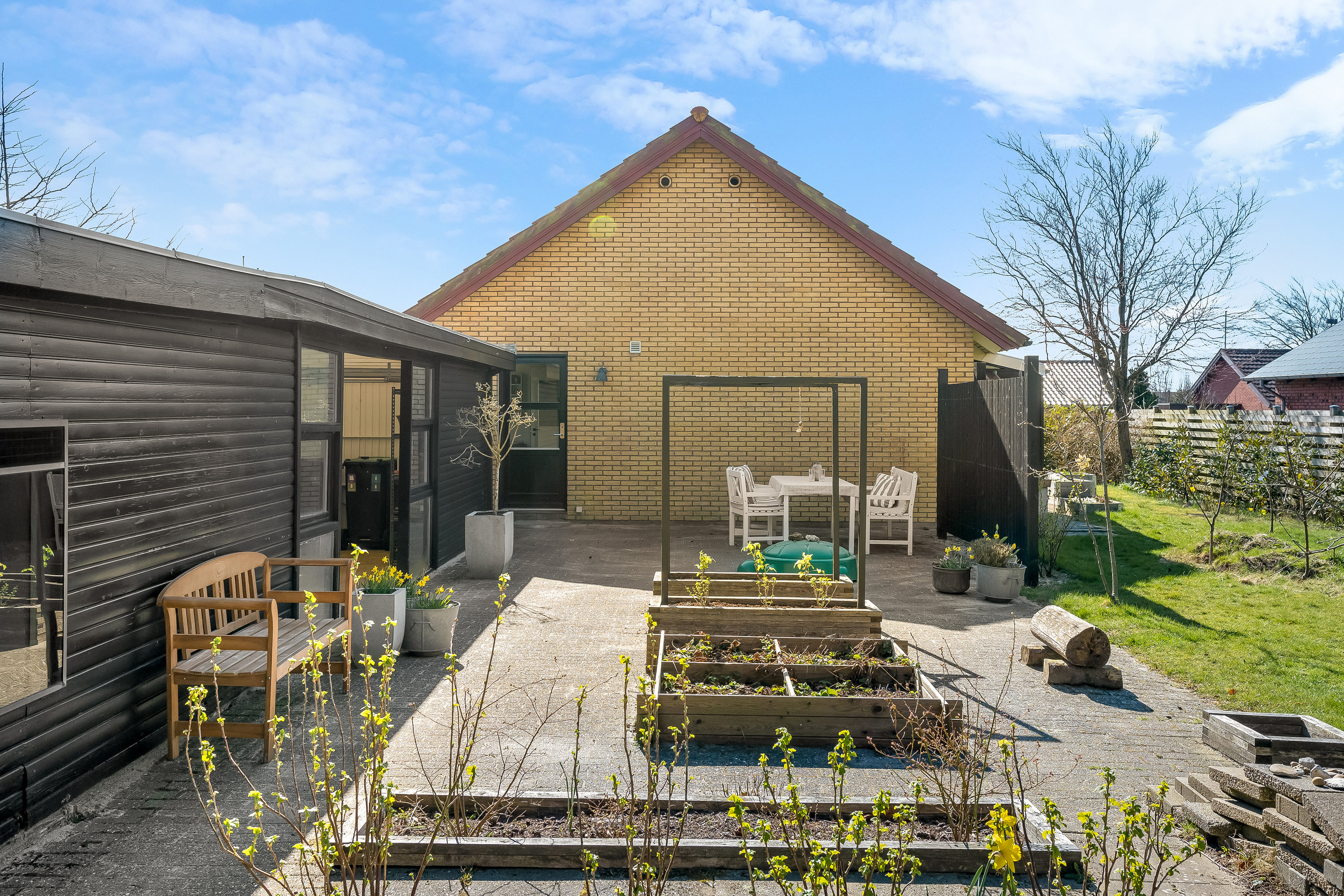 Fremhævet facade billede i fuldskærmstilstand. Billede af Kingosvej 13, 6800 Varde