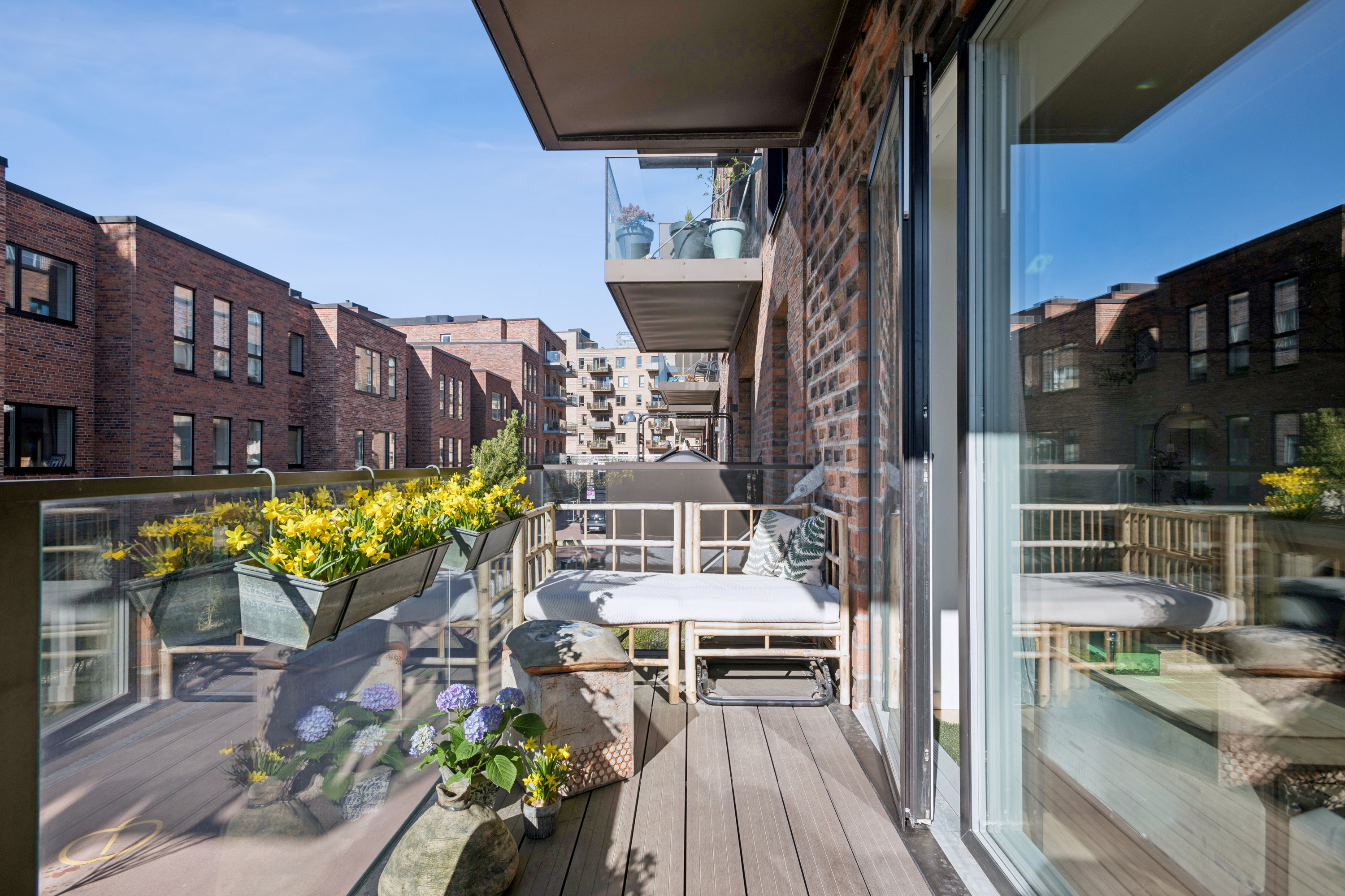 Fremhævet altan billede i fuldskærmstilstand. Billede af Kongeæblevej 7, 1. th., 2500 Valby