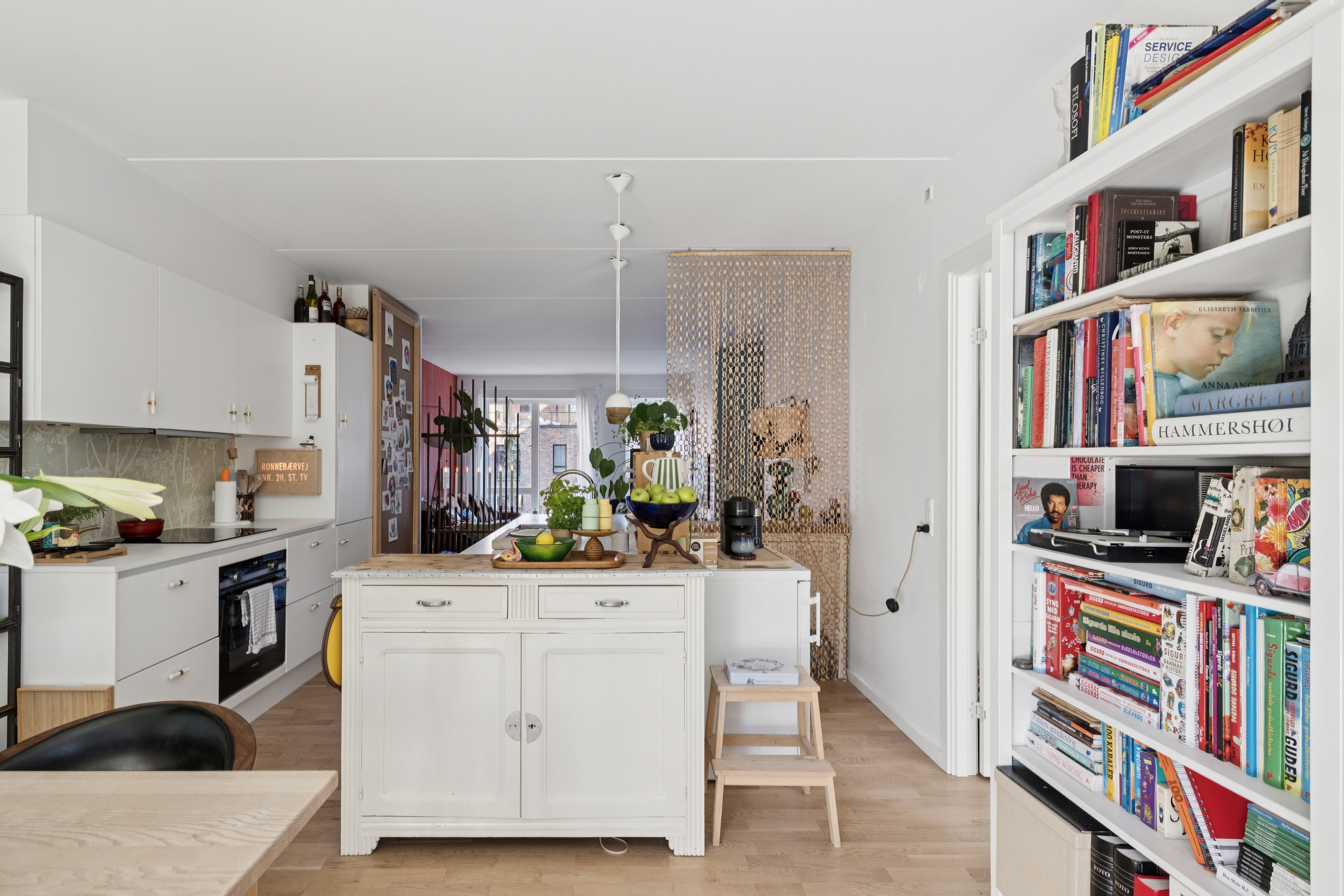 Fremhævet værelse billede i fuldskærmstilstand. Billede af Kongeæblevej 7, 1. th., 2500 Valby