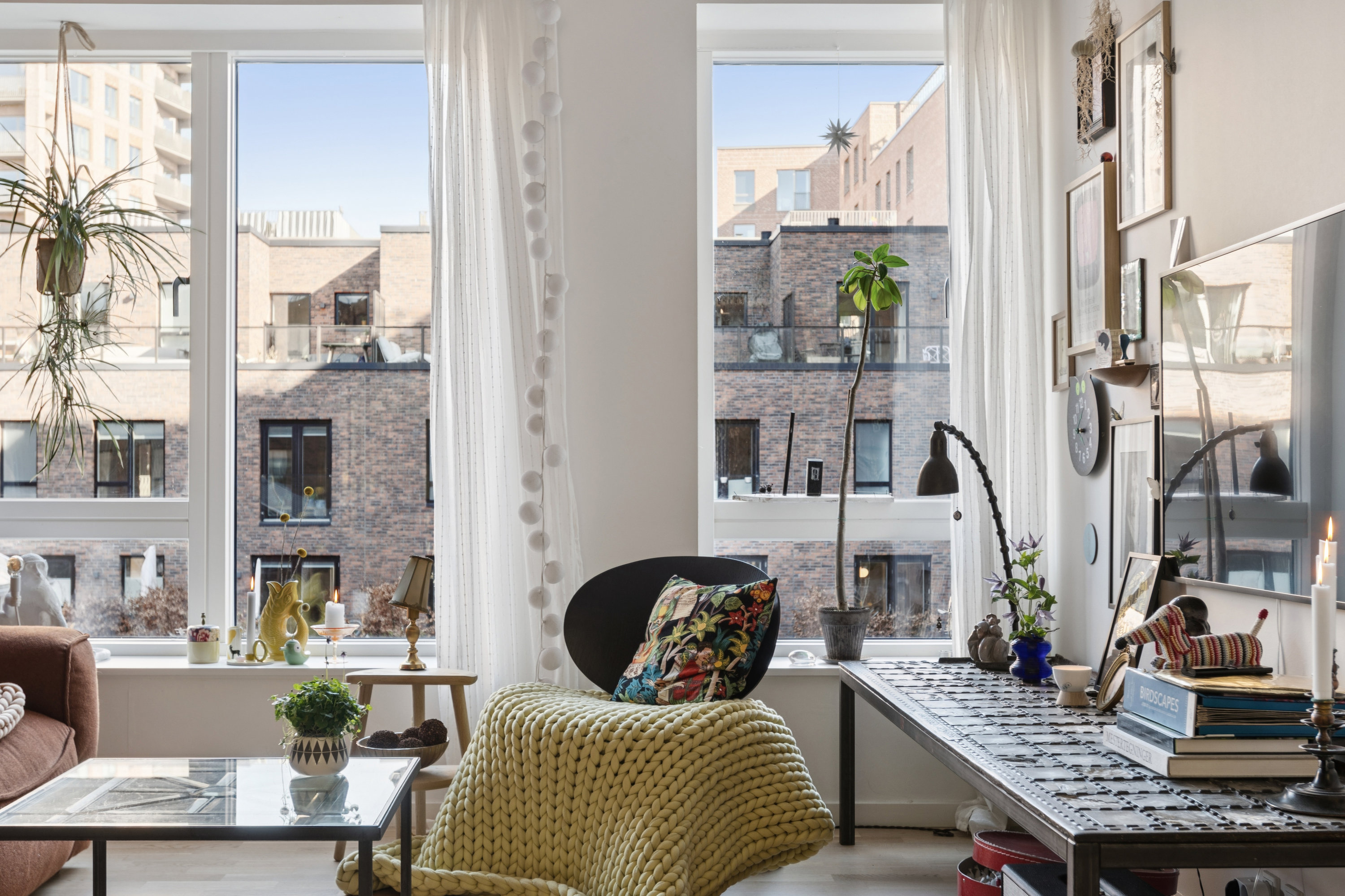 Fremhævet stue billede i fuldskærmstilstand. Billede af Kongeæblevej 7, 1. th., 2500 Valby