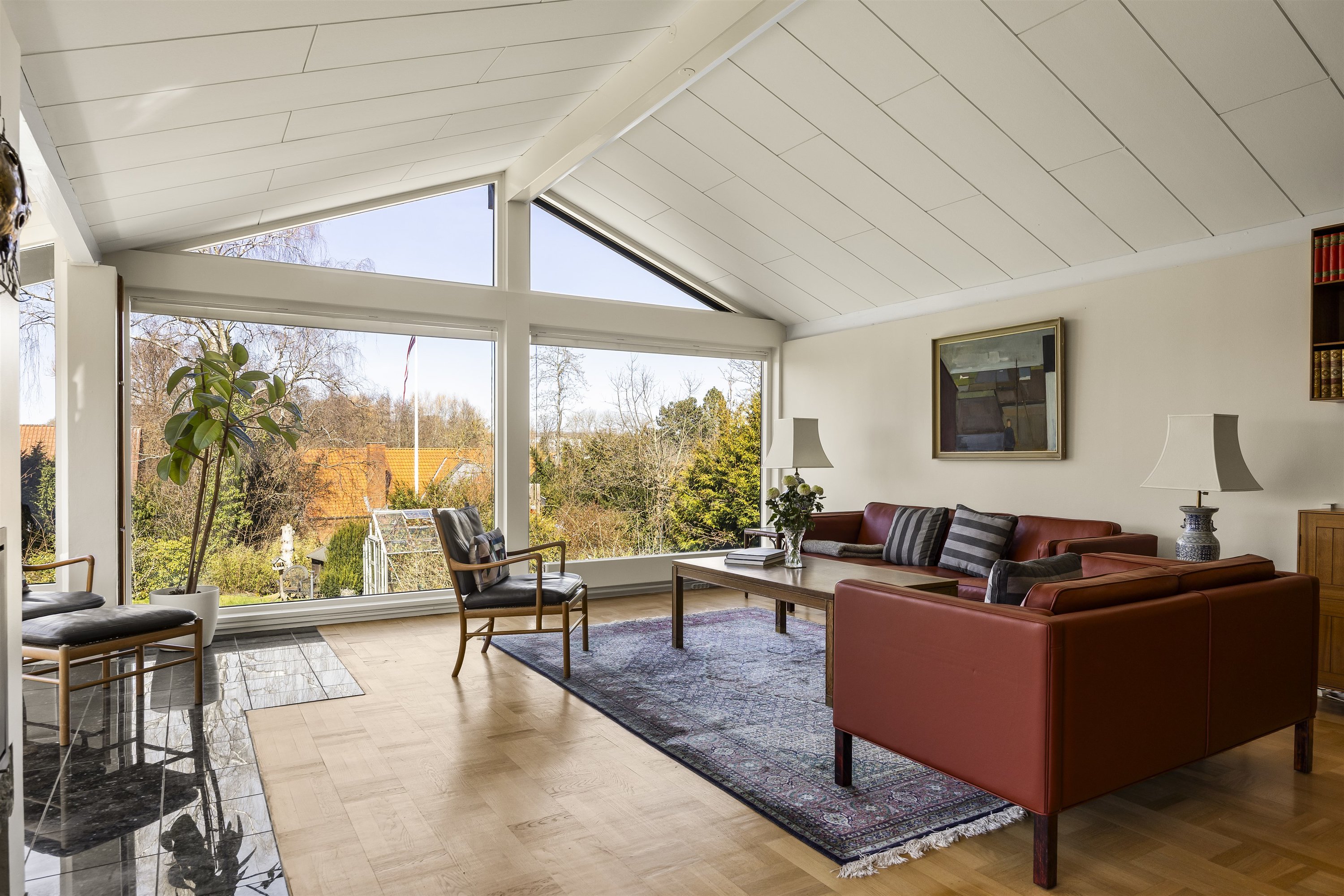 Fremhævet opholdsstue billede i fuldskærmstilstand. Billede af Prins Valdemars Vej 27, 2820 Gentofte