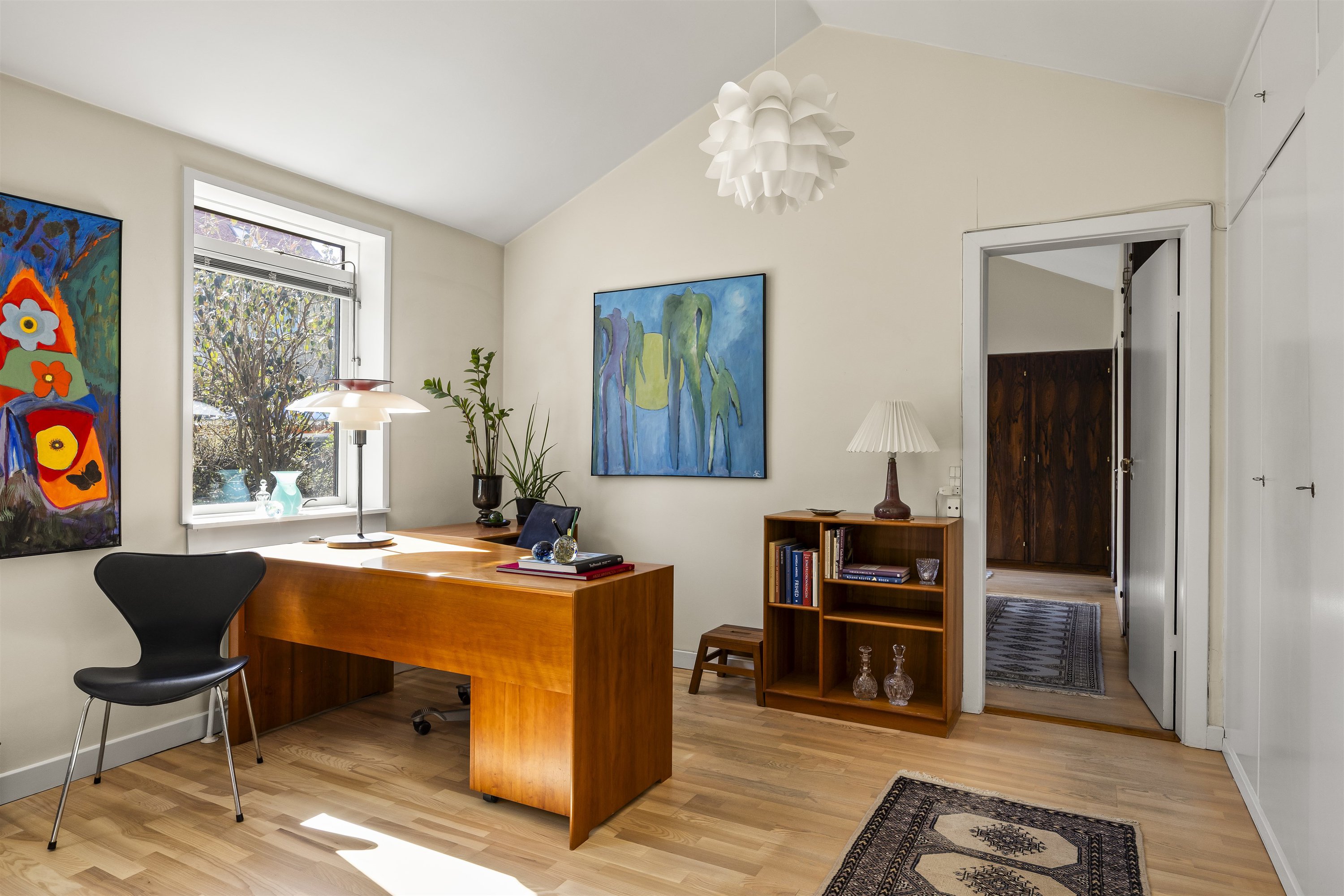 Fremhævet kontor billede i fuldskærmstilstand. Billede af Prins Valdemars Vej 27, 2820 Gentofte