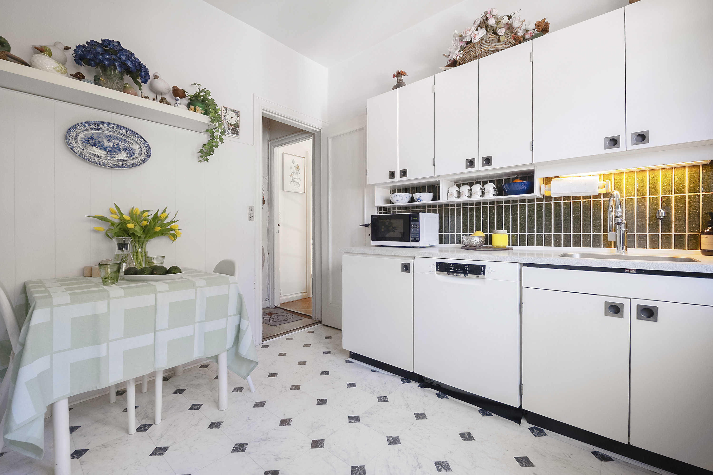 Fremhævet køkken billede i fuldskærmstilstand. Billede af Hans Jensens Vej 17, 2900 Hellerup