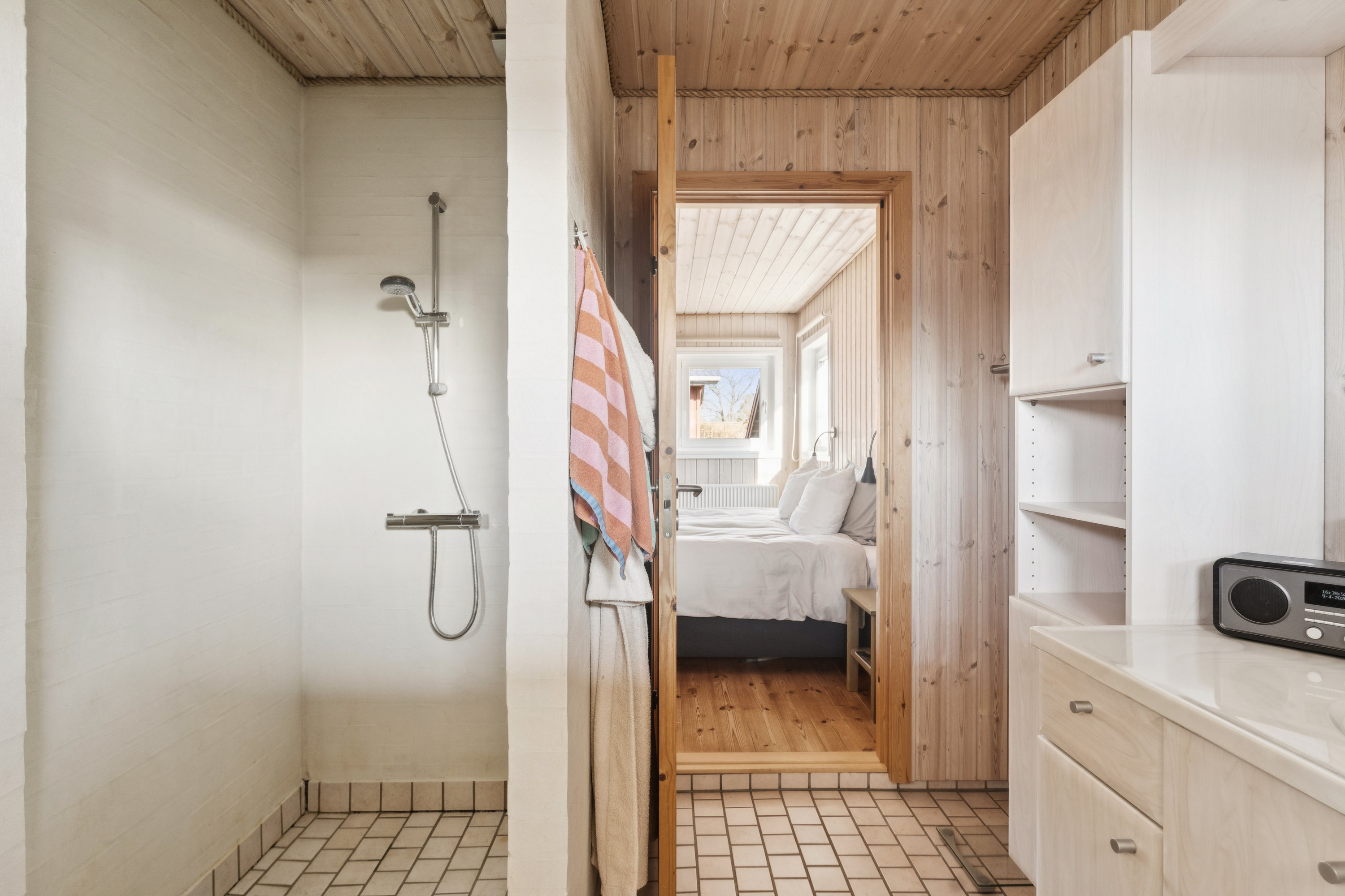 Fremhævet badeværelse billede i fuldskærmstilstand. Billede af Hagenstrupparken 27, 8860 Ulstrup