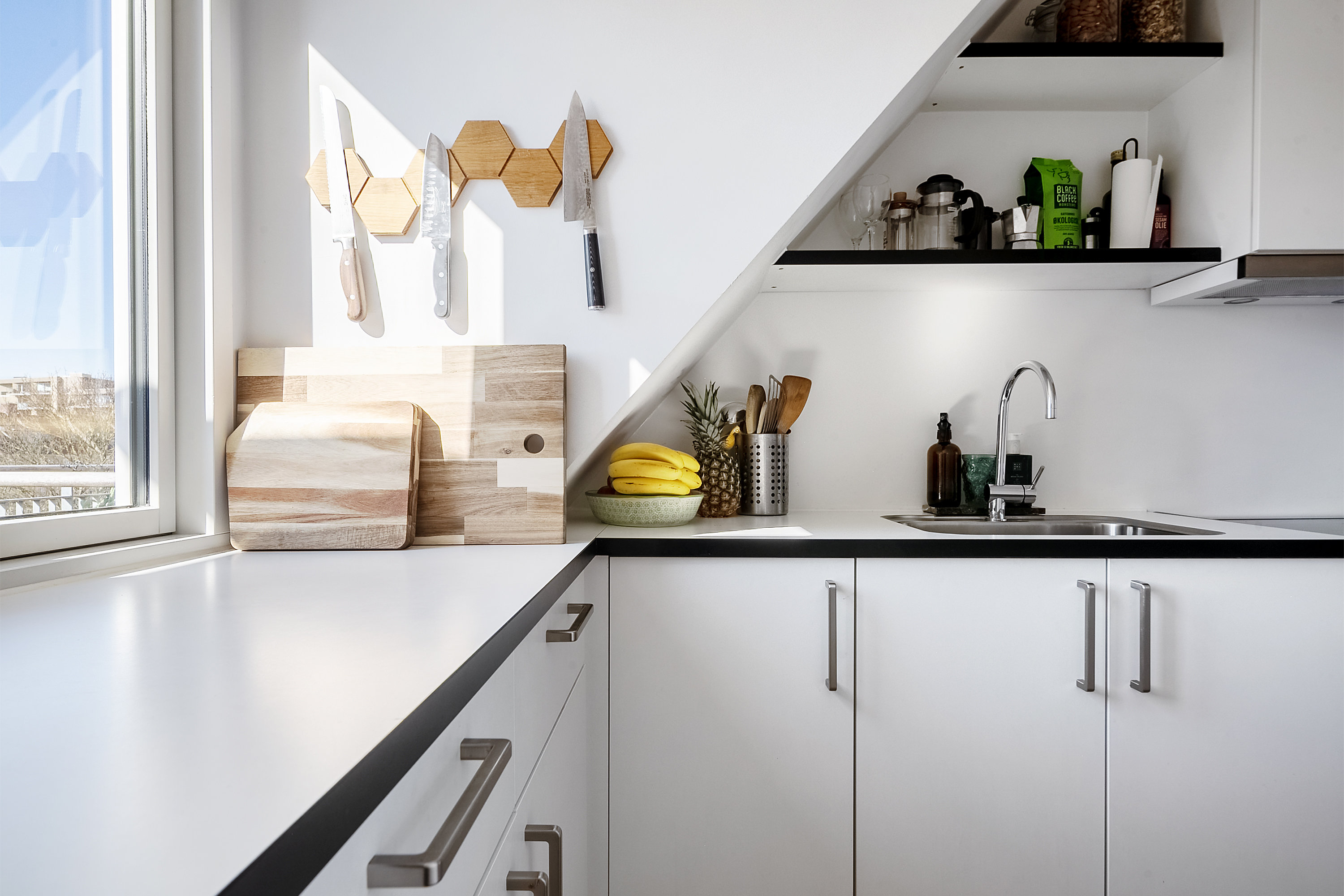 Fremhævet køkken billede i fuldskærmstilstand. Billede af Ivar Huitfeldts Gade 25, 4. th., Trøjborg, 8200 Aarhus N