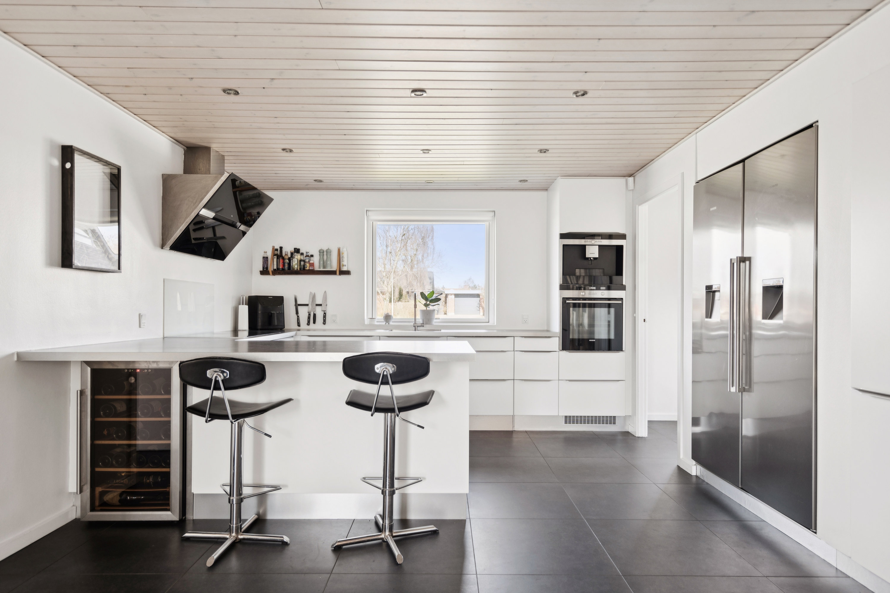 Fremhævet køkken billede i fuldskærmstilstand. Billede af Stråtaget 44, 9380 Vestbjerg