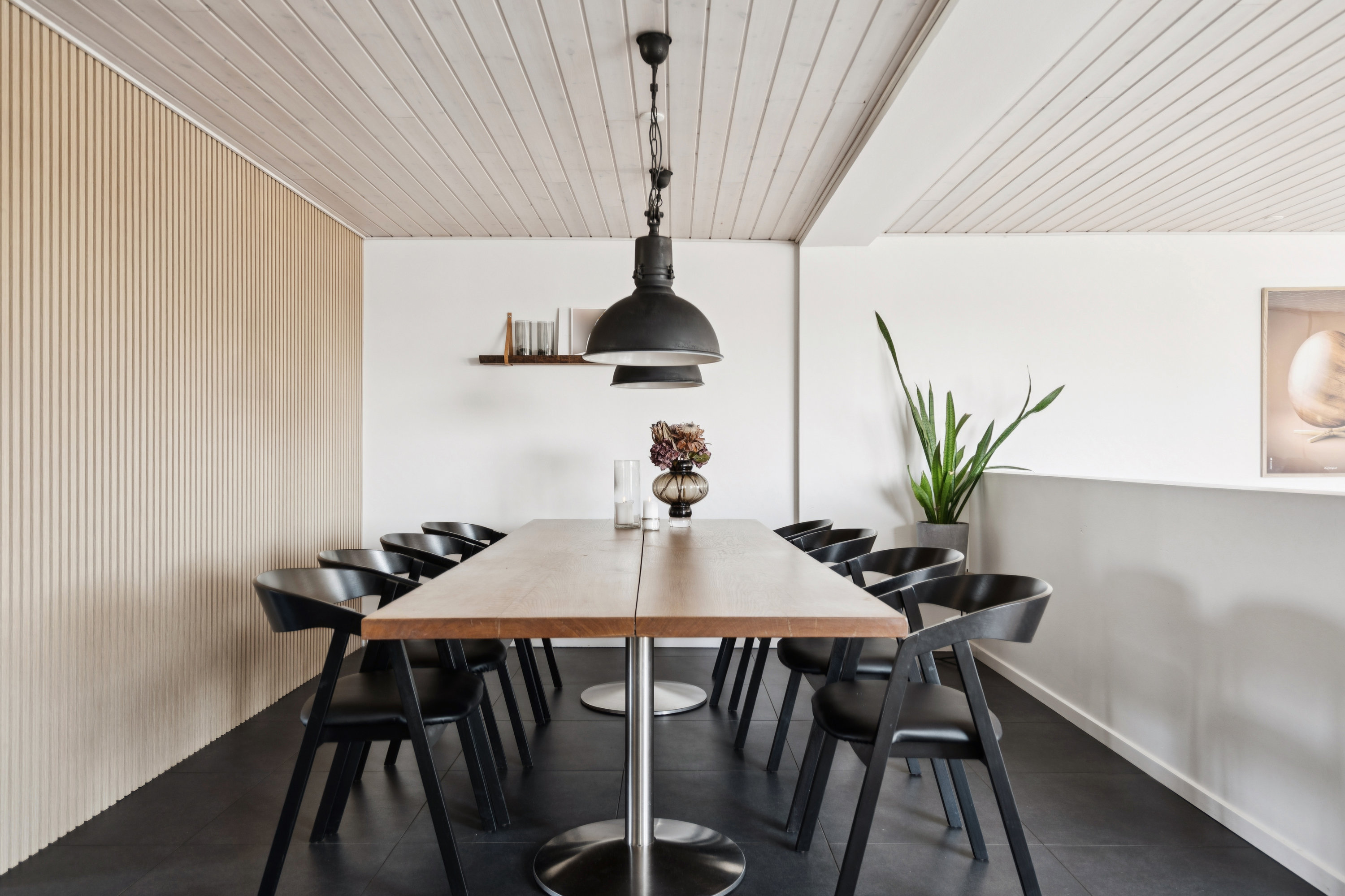 Fremhævet stue billede i fuldskærmstilstand. Billede af Stråtaget 44, 9380 Vestbjerg